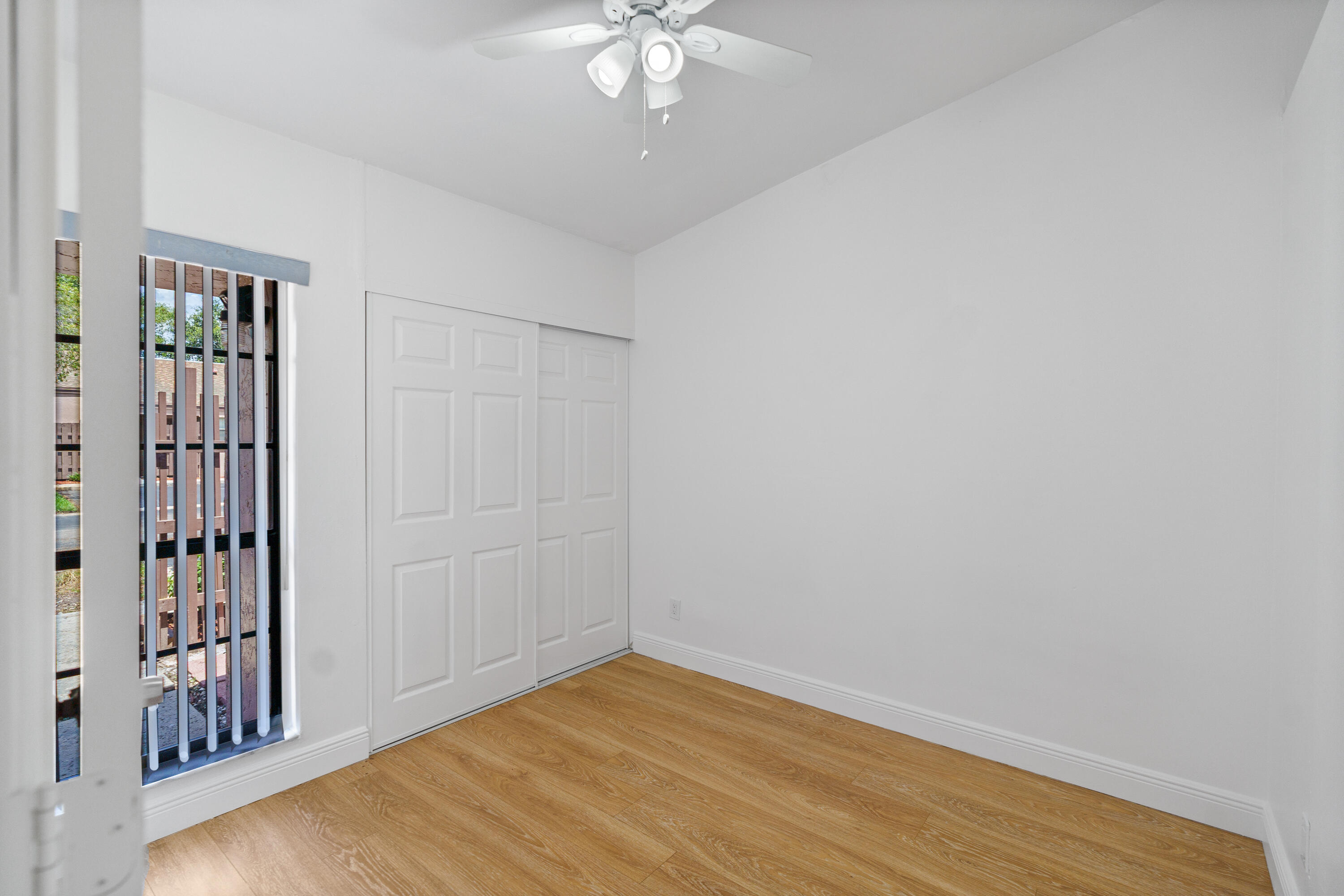 PEMBROKE LAKES SECTION SEVEN - Residential