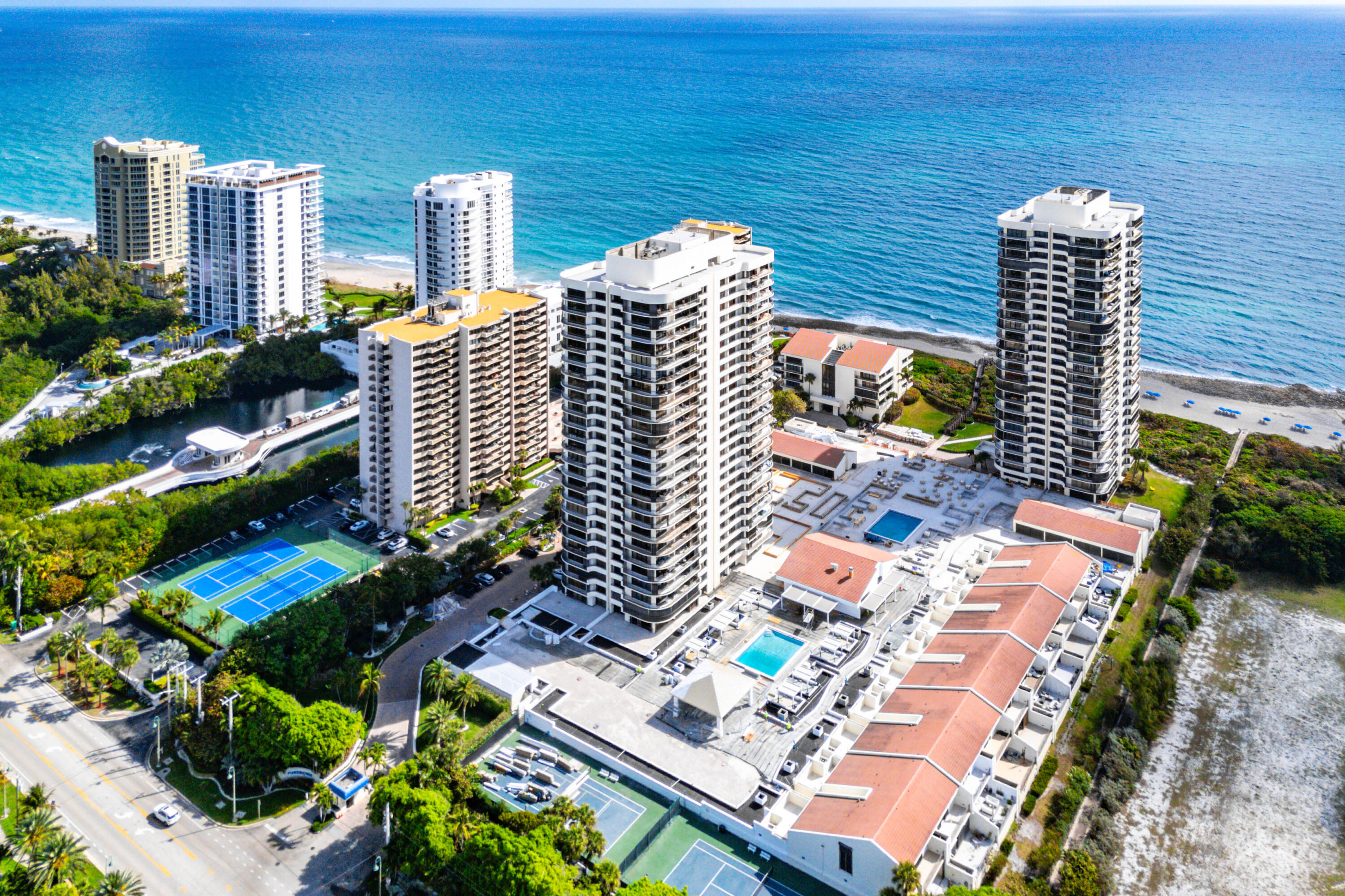MARTINIQUE 2 CONDO - Residential