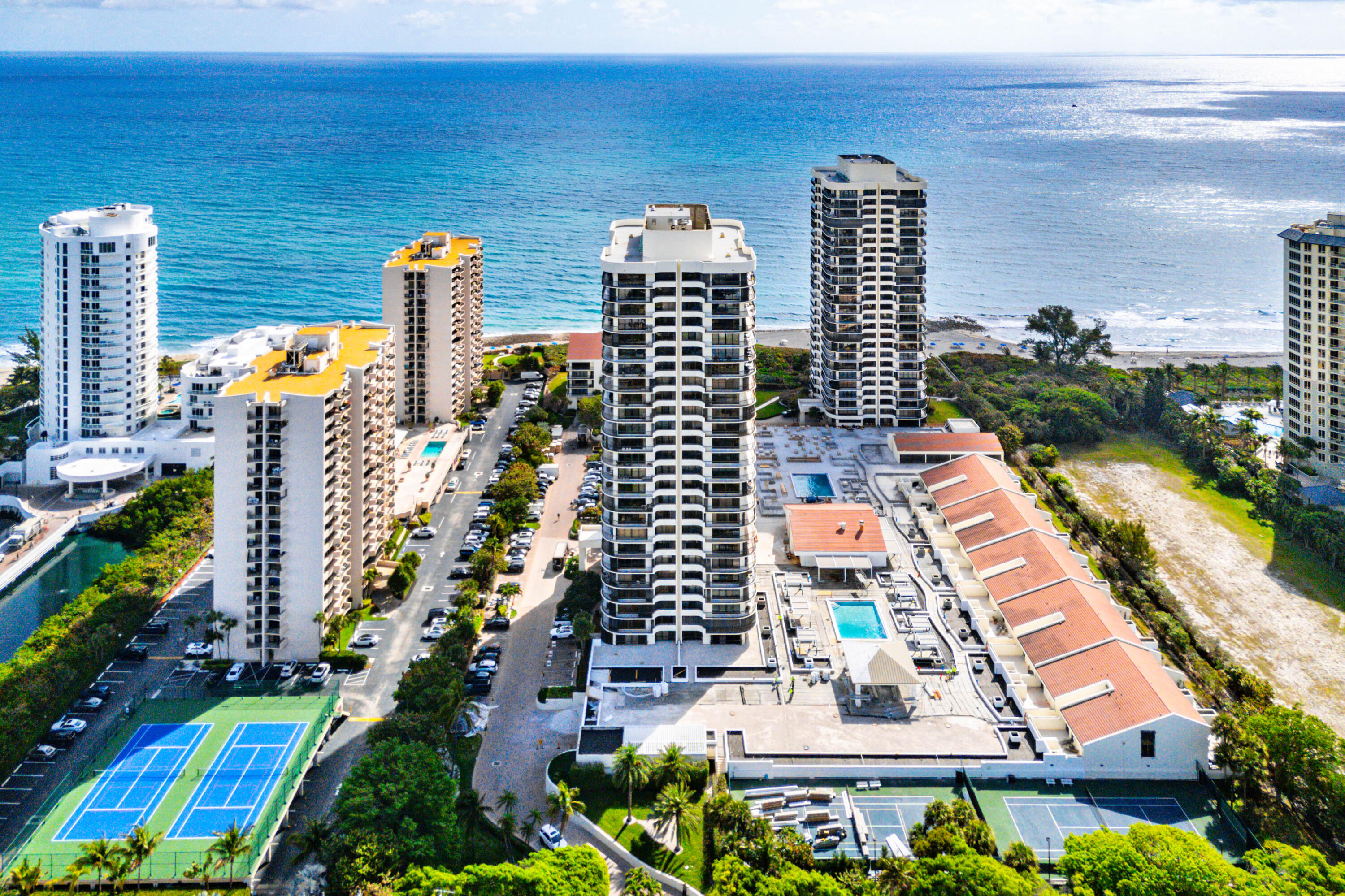 MARTINIQUE 2 CONDO - Residential