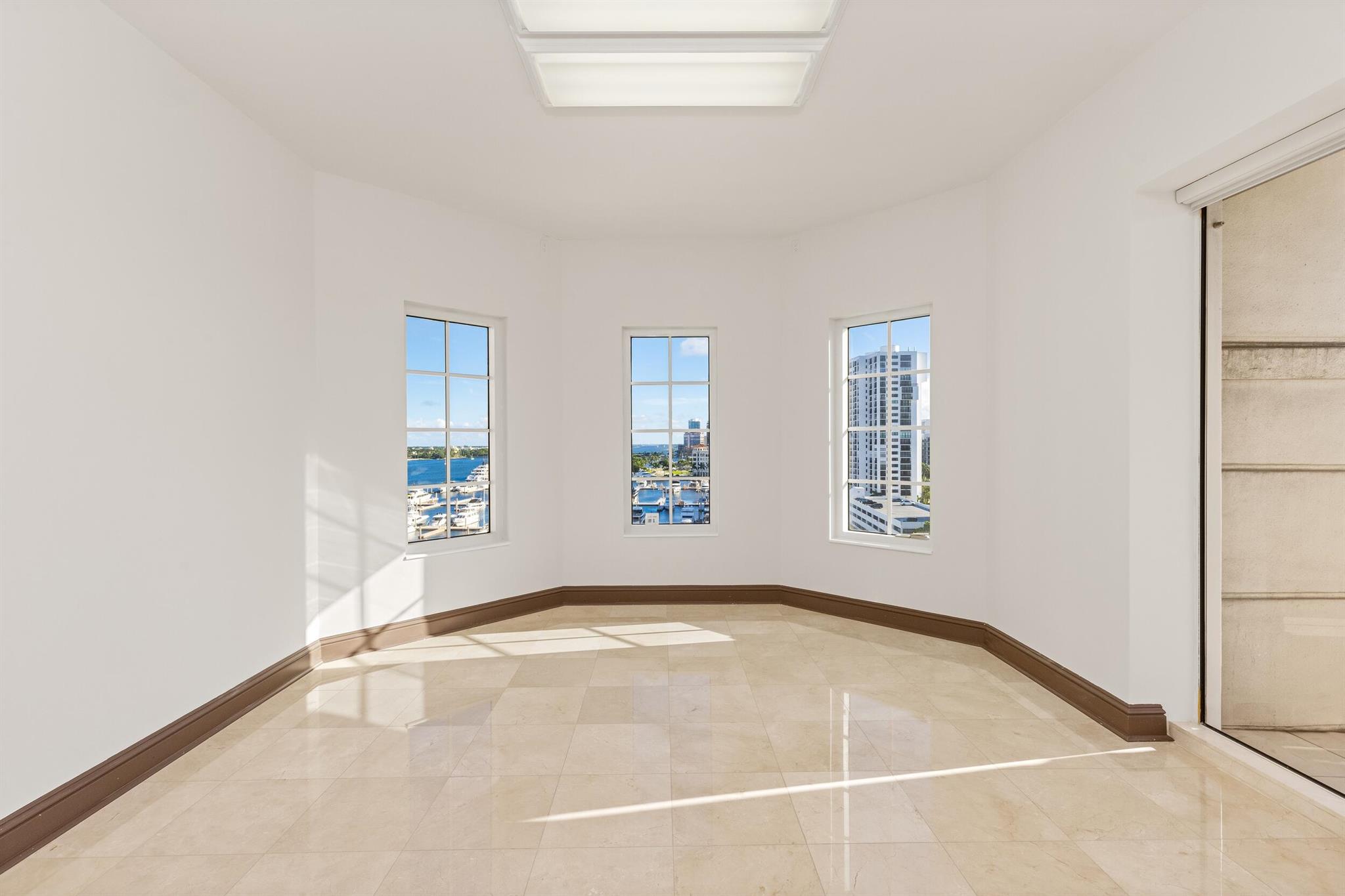ONE WATERMARK PLACE OF THE PALM BEACHES - Residential
