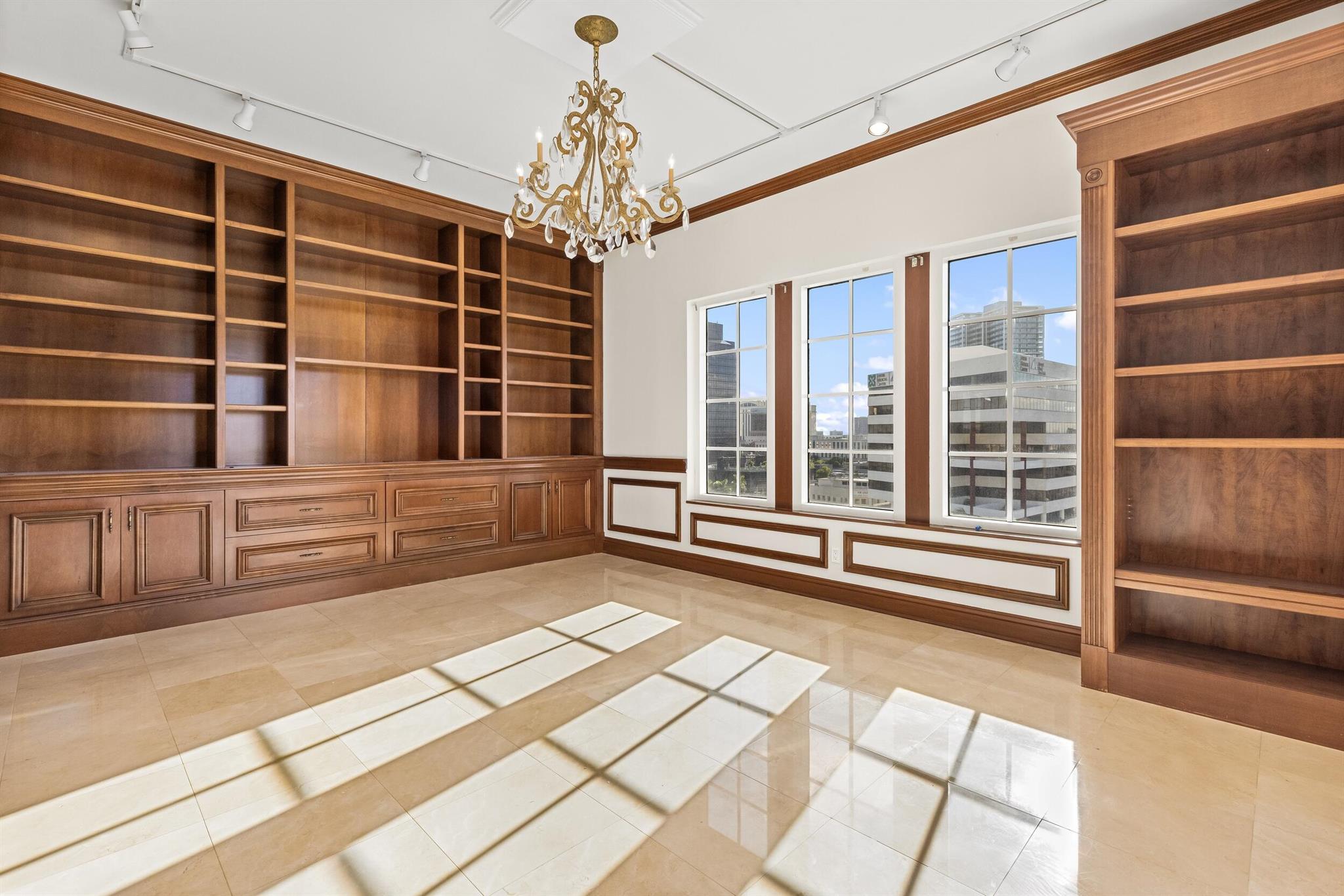 ONE WATERMARK PLACE OF THE PALM BEACHES - Residential