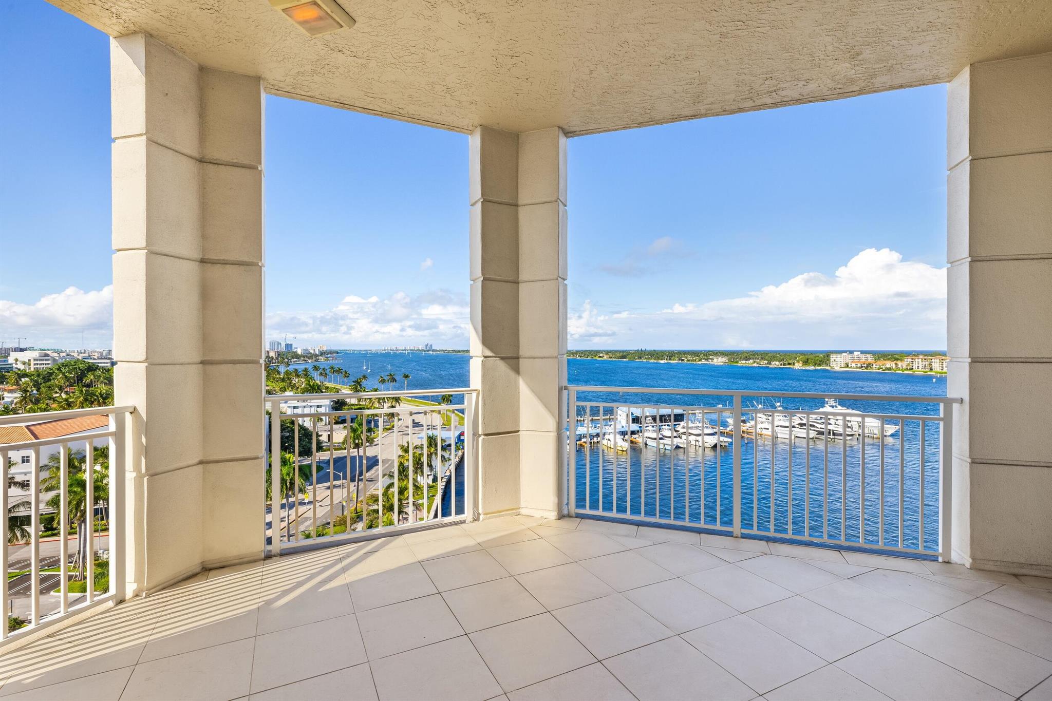 ONE WATERMARK PLACE OF THE PALM BEACHES - Residential
