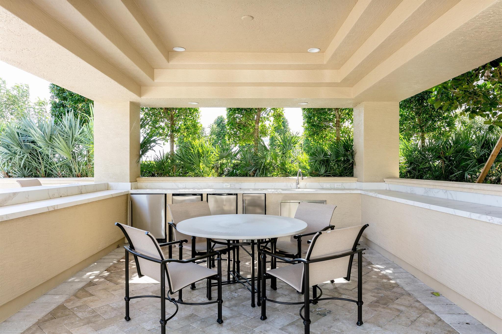 ONE WATERMARK PLACE OF THE PALM BEACHES - Residential
