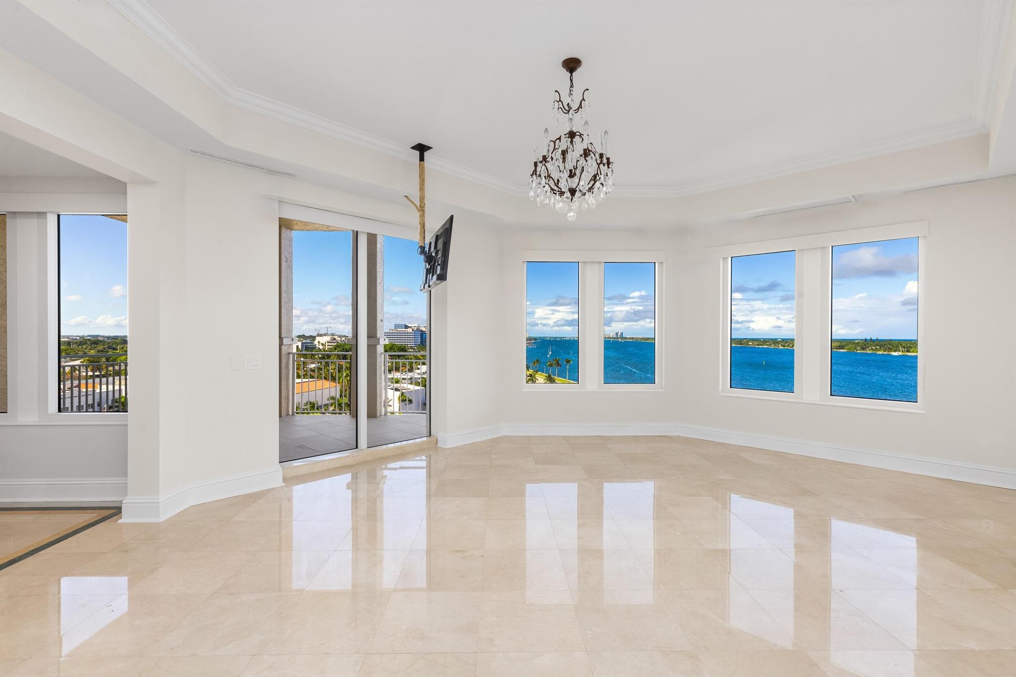 ONE WATERMARK PLACE OF THE PALM BEACHES - Residential