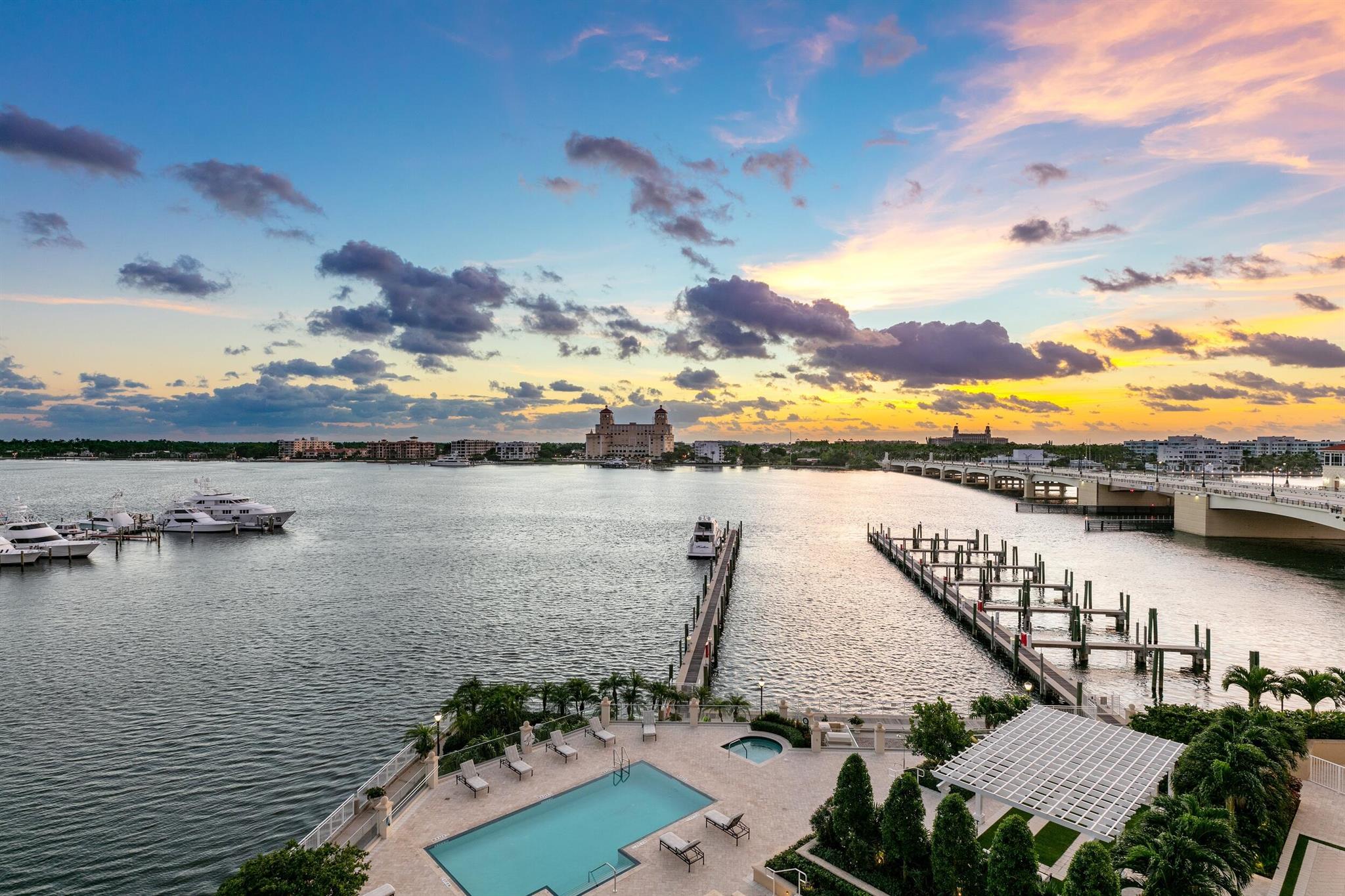 ONE WATERMARK PLACE OF THE PALM BEACHES - Residential