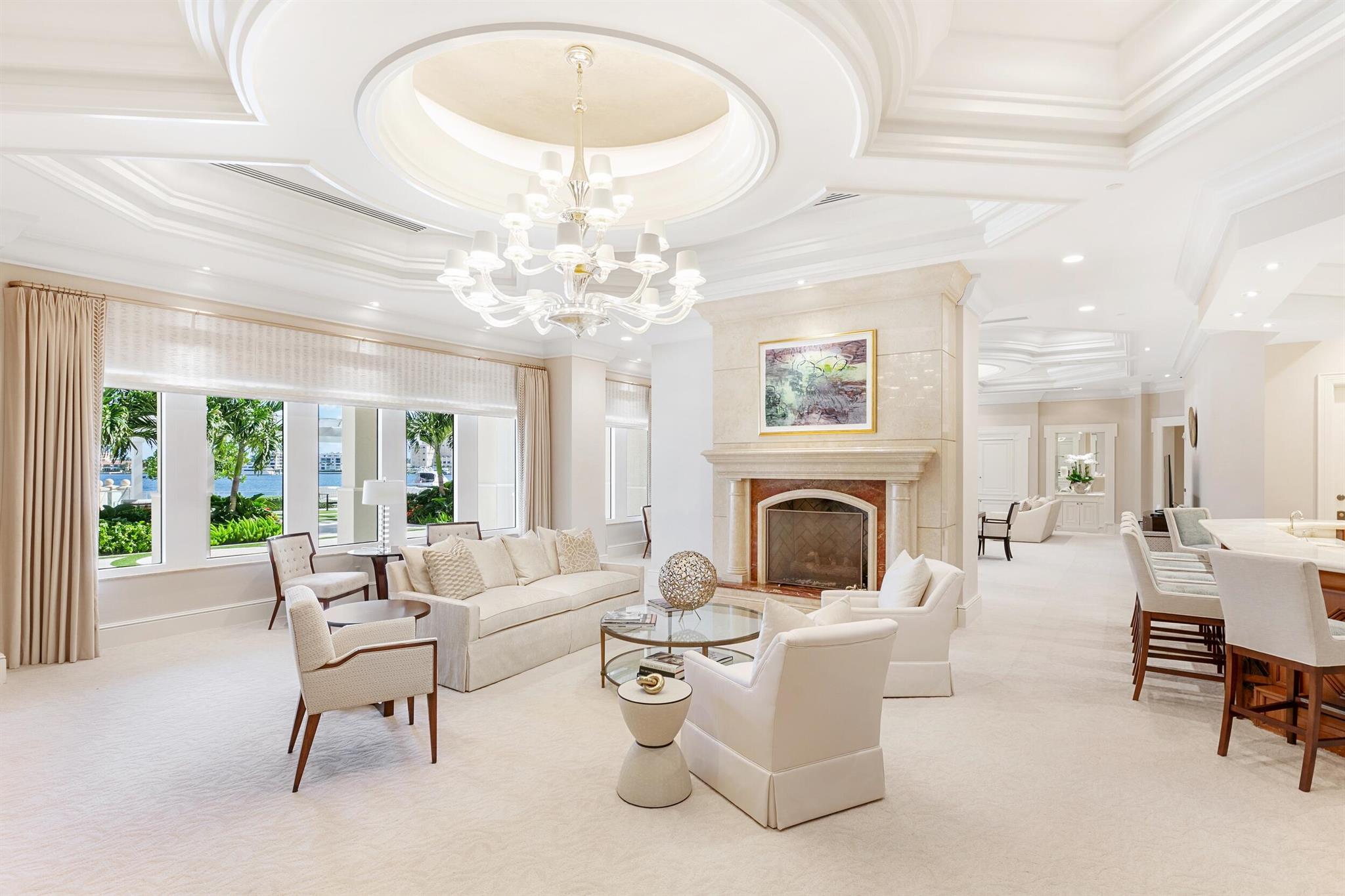 ONE WATERMARK PLACE OF THE PALM BEACHES - Residential