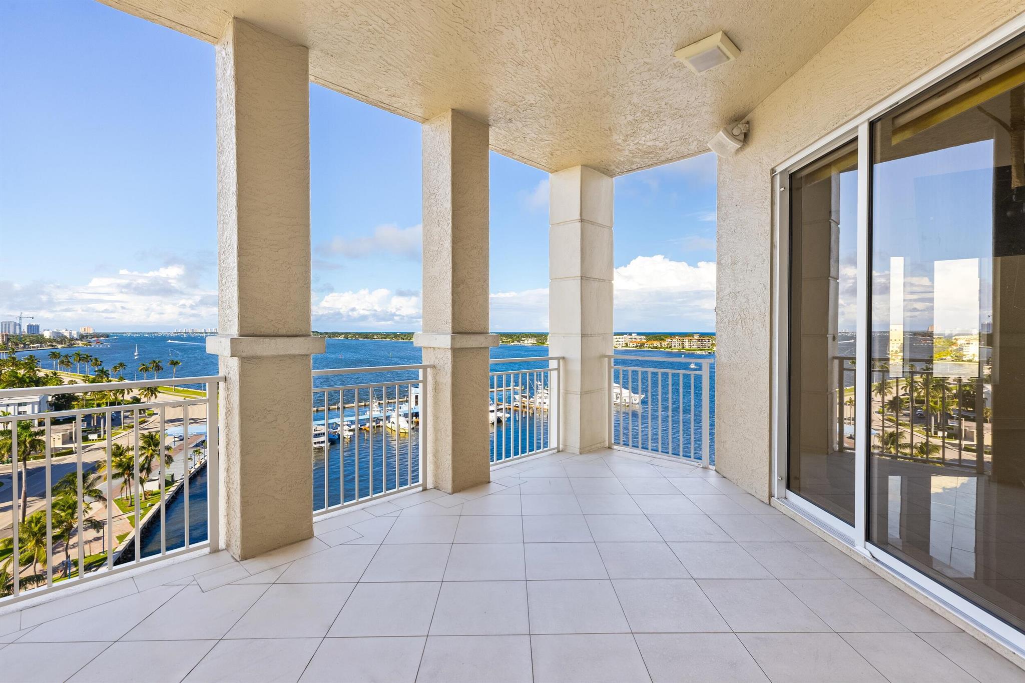 ONE WATERMARK PLACE OF THE PALM BEACHES - Residential