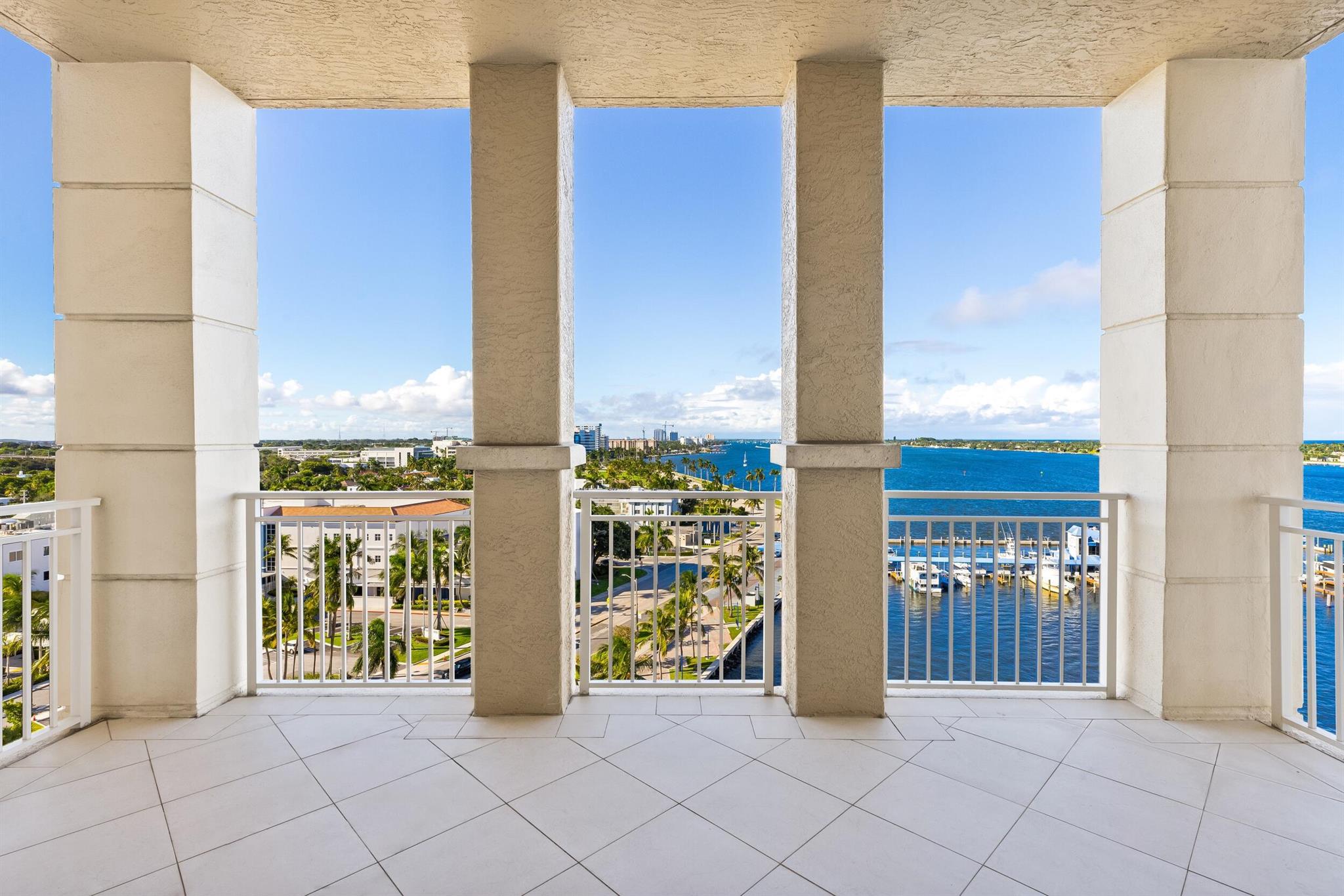 ONE WATERMARK PLACE OF THE PALM BEACHES - Residential