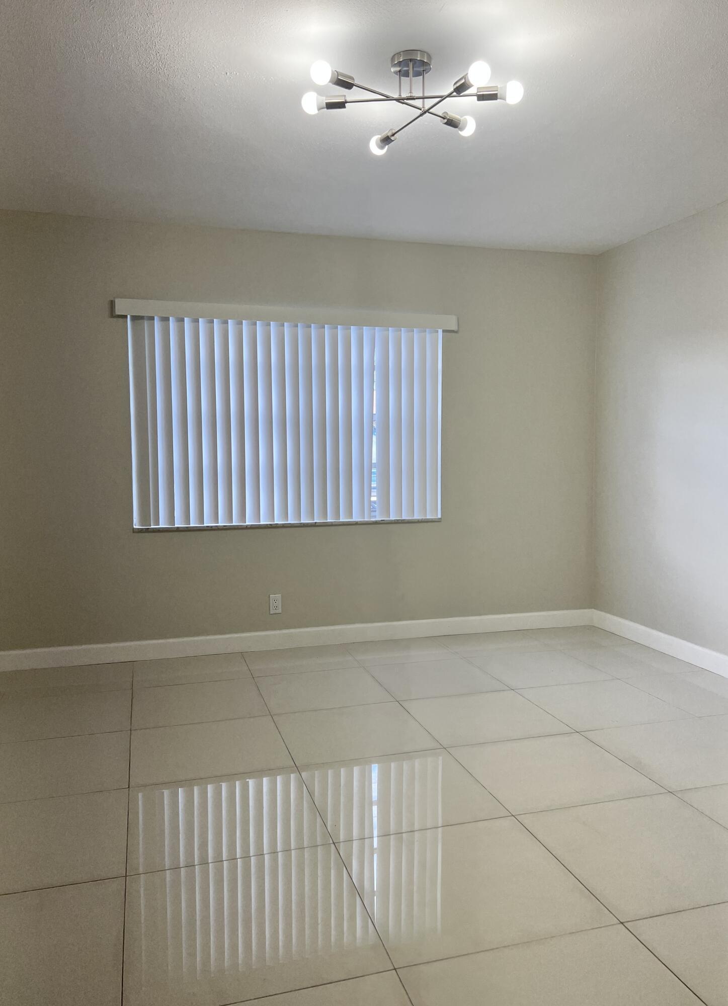 EVERETT ARMS NO 4 CONDO - Residential Lease