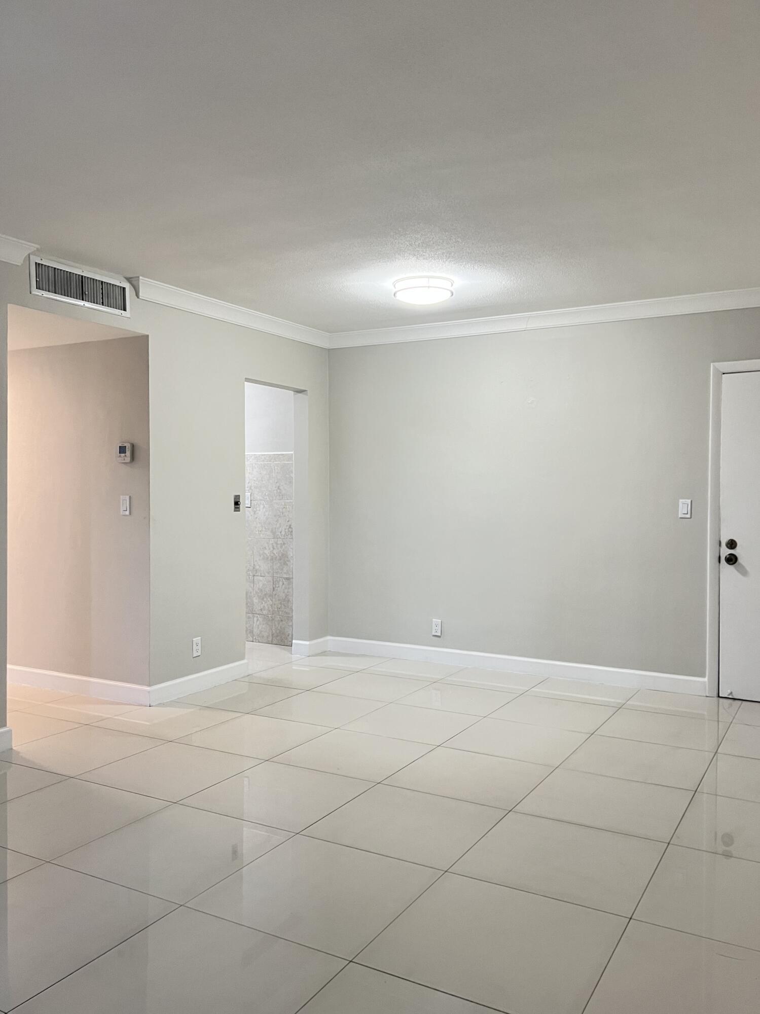 EVERETT ARMS NO 4 CONDO - Residential Lease