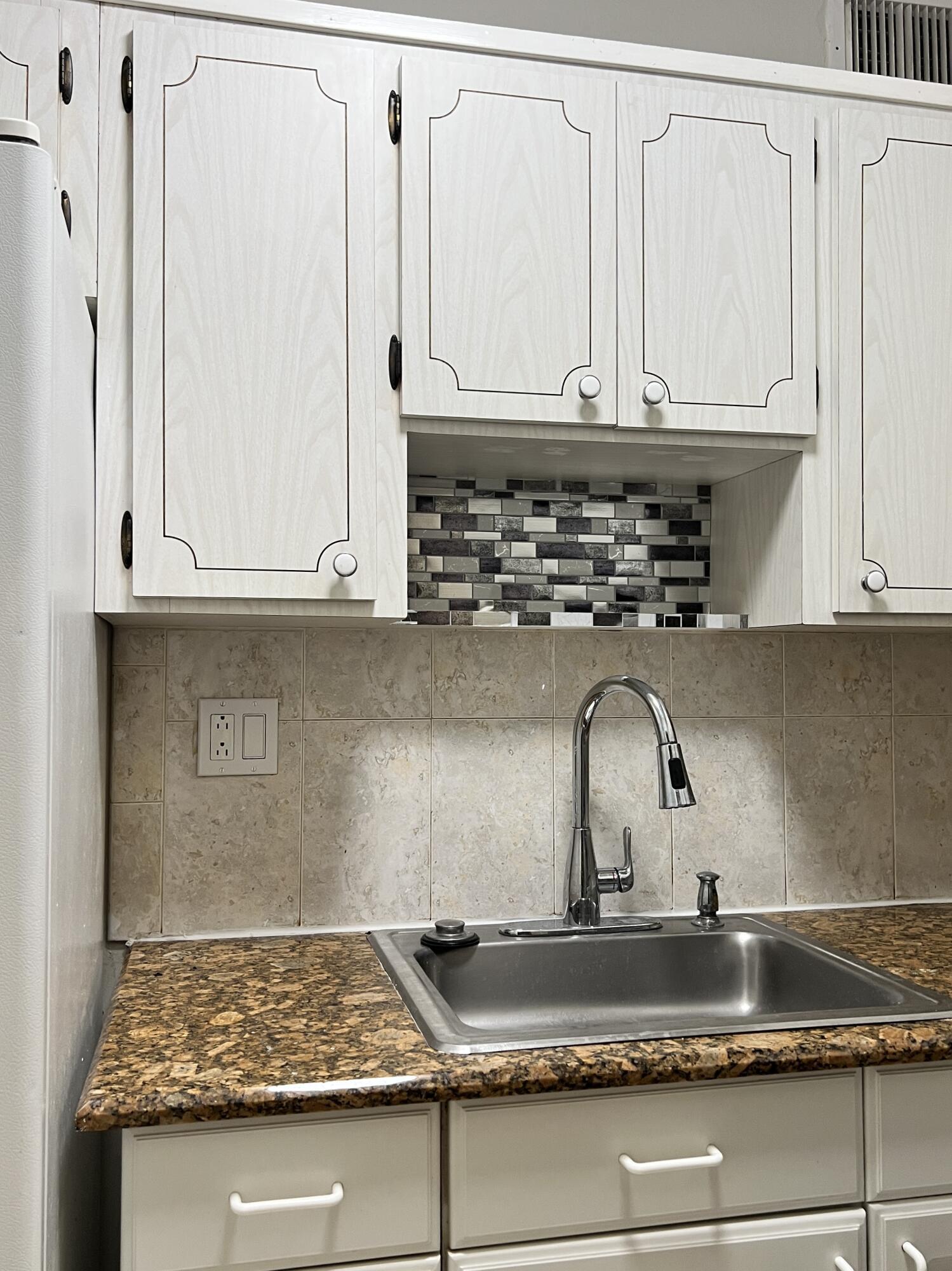 EVERETT ARMS NO 4 CONDO - Residential Lease
