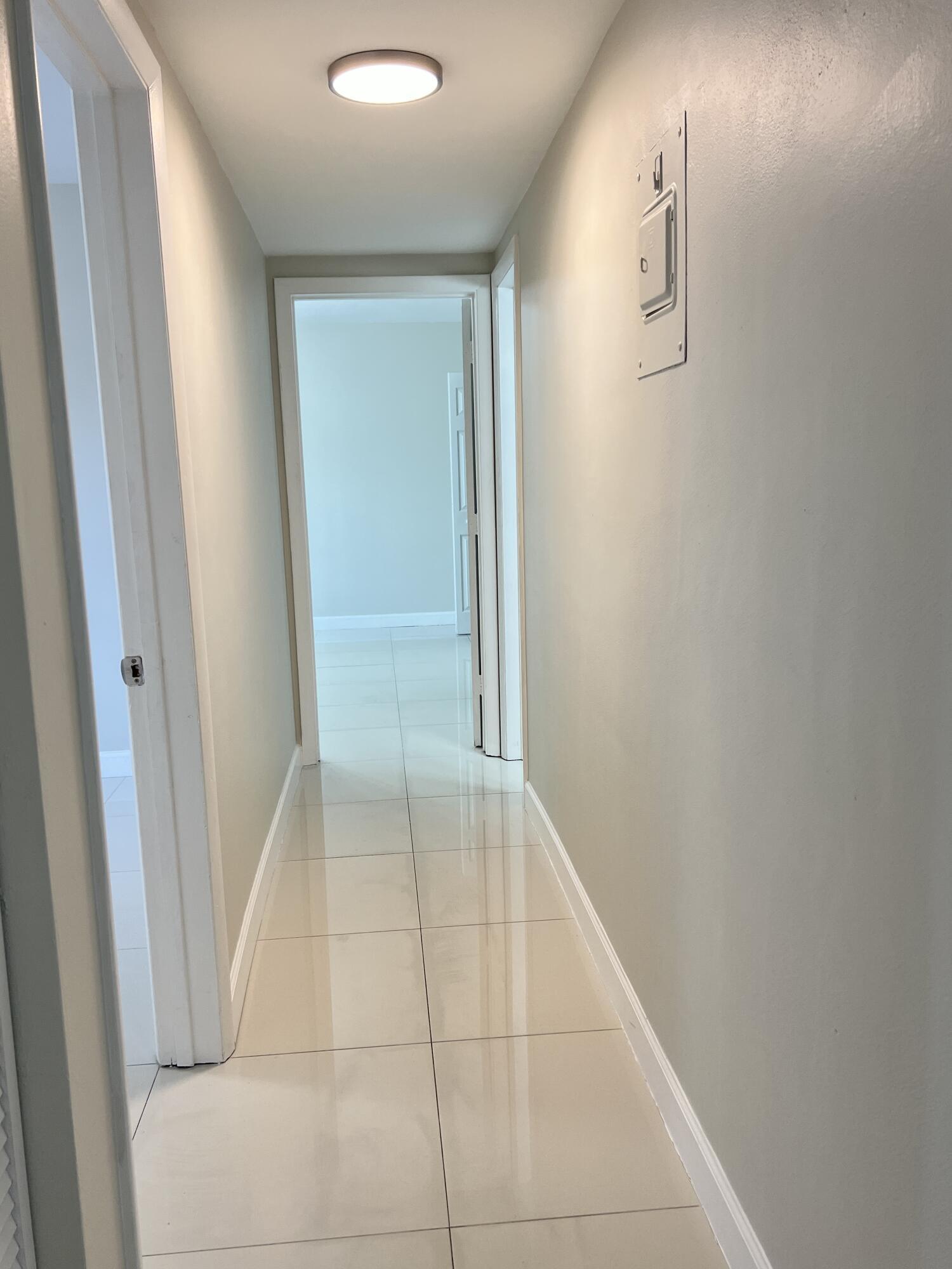 EVERETT ARMS NO 4 CONDO - Residential Lease