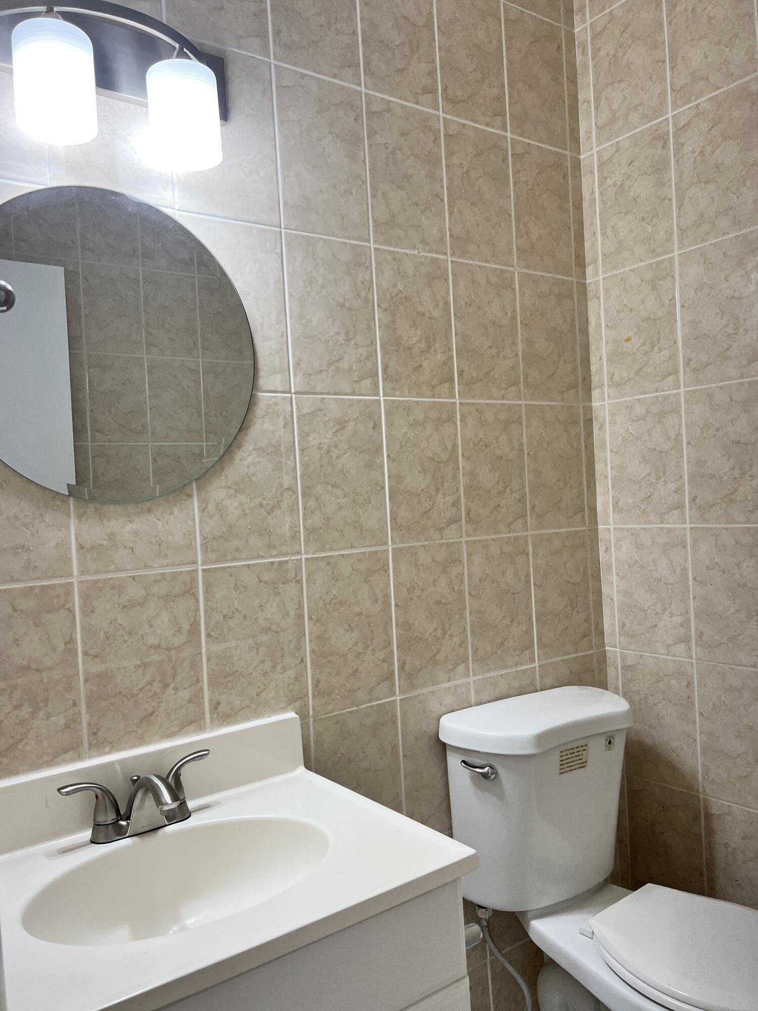 EVERETT ARMS NO 4 CONDO - Residential Lease