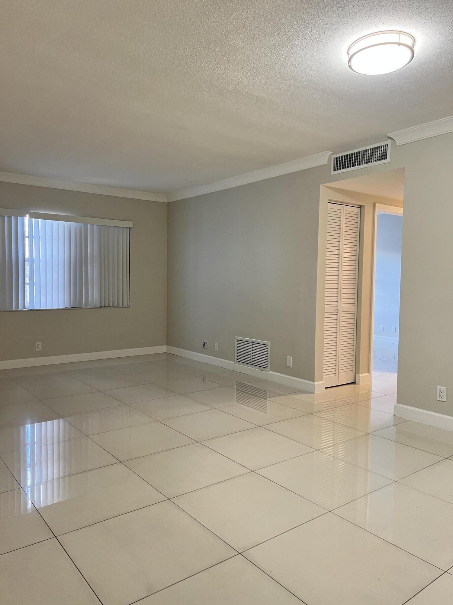 EVERETT ARMS NO 4 CONDO - Residential Lease