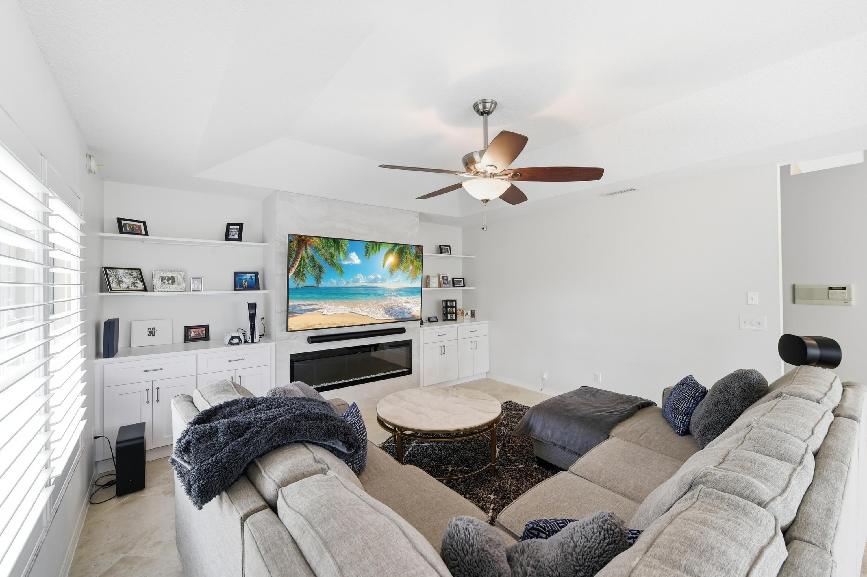 MID-RIVERS YACHT AND COUNTRY CLUB (AKA EVERGREEN C - Residential