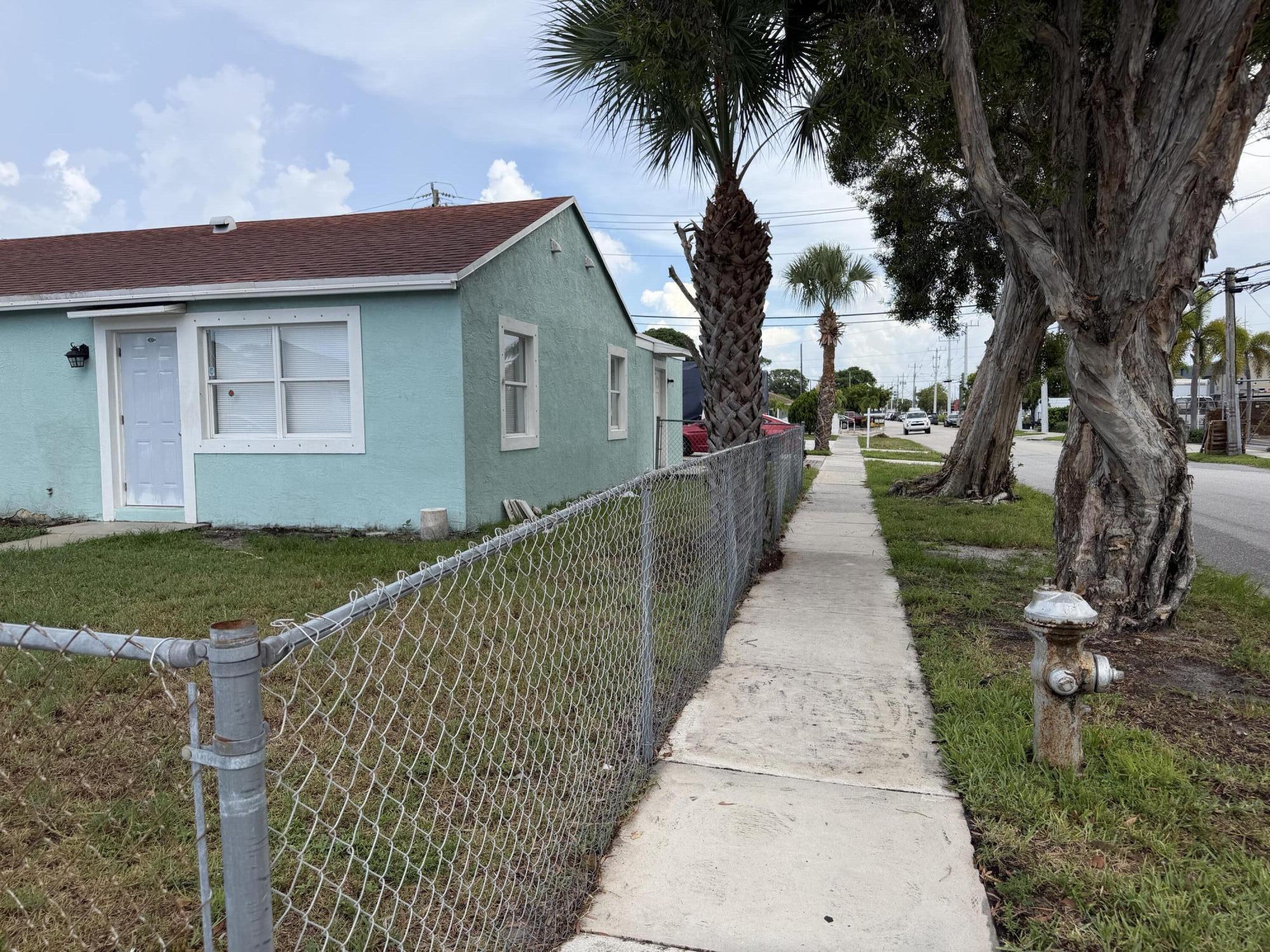 FOREST RIDGE PARK - Residential Lease
