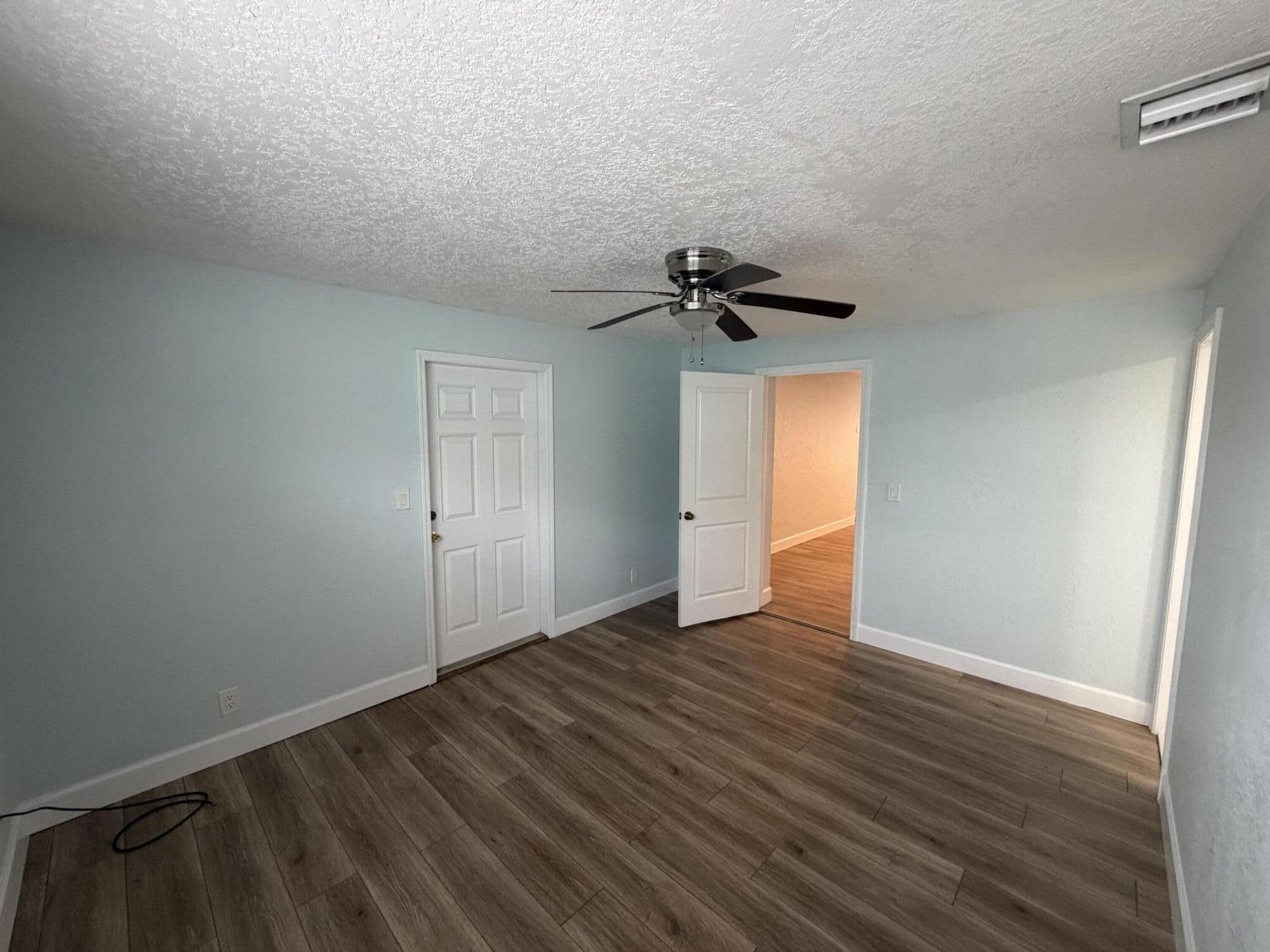 FOREST RIDGE PARK - Residential Lease