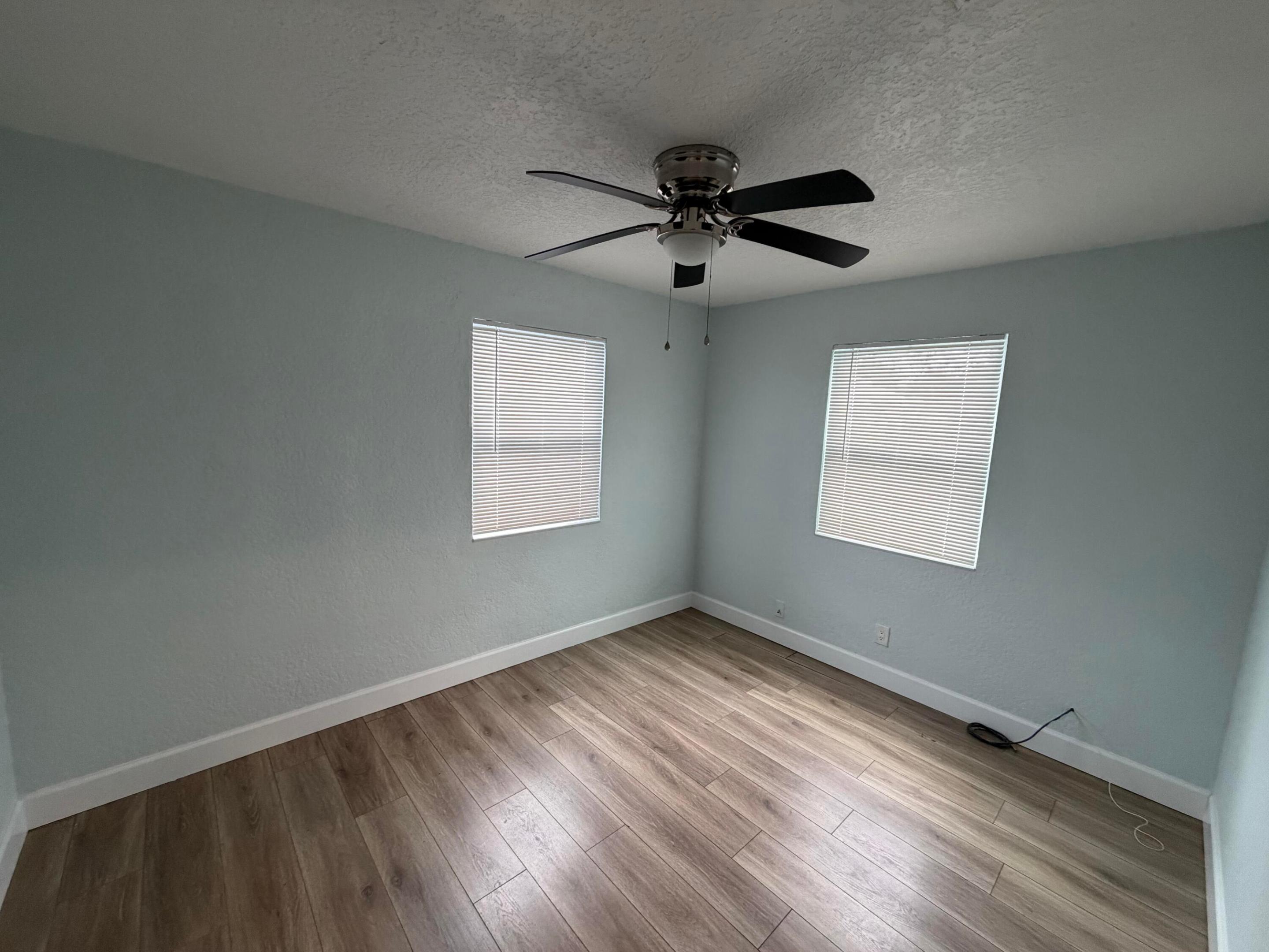 FOREST RIDGE PARK - Residential Lease