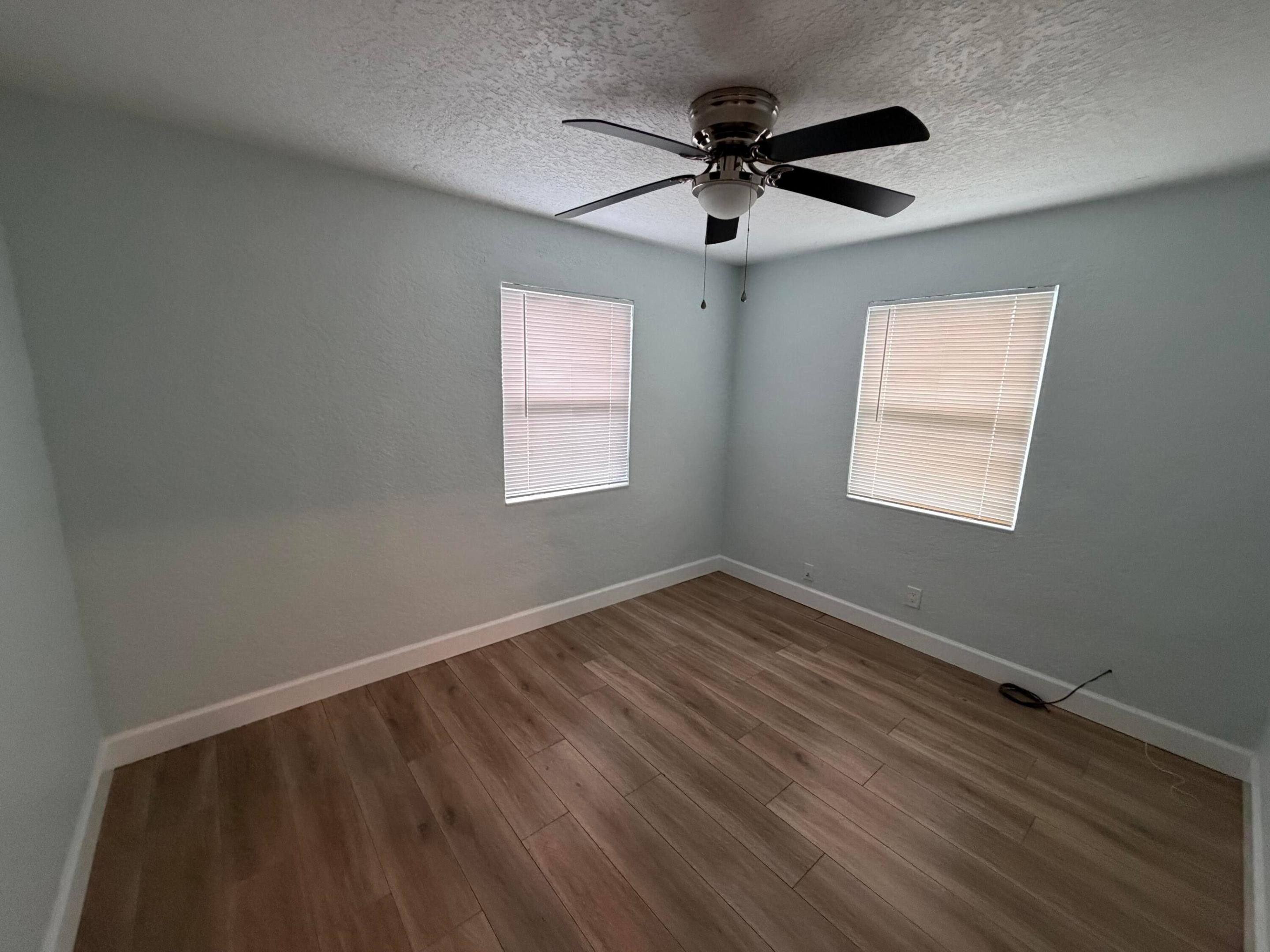 FOREST RIDGE PARK - Residential Lease