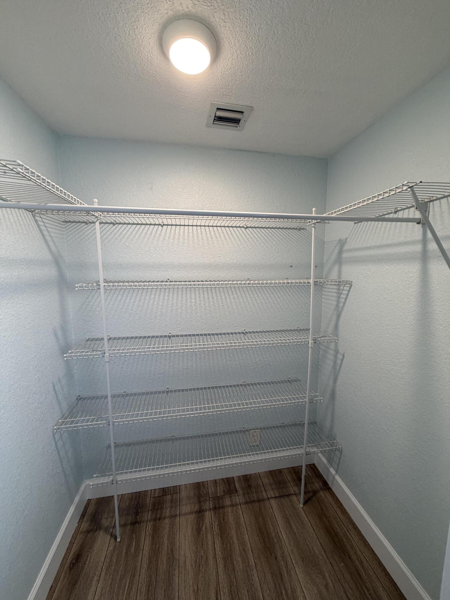 FOREST RIDGE PARK - Residential Lease