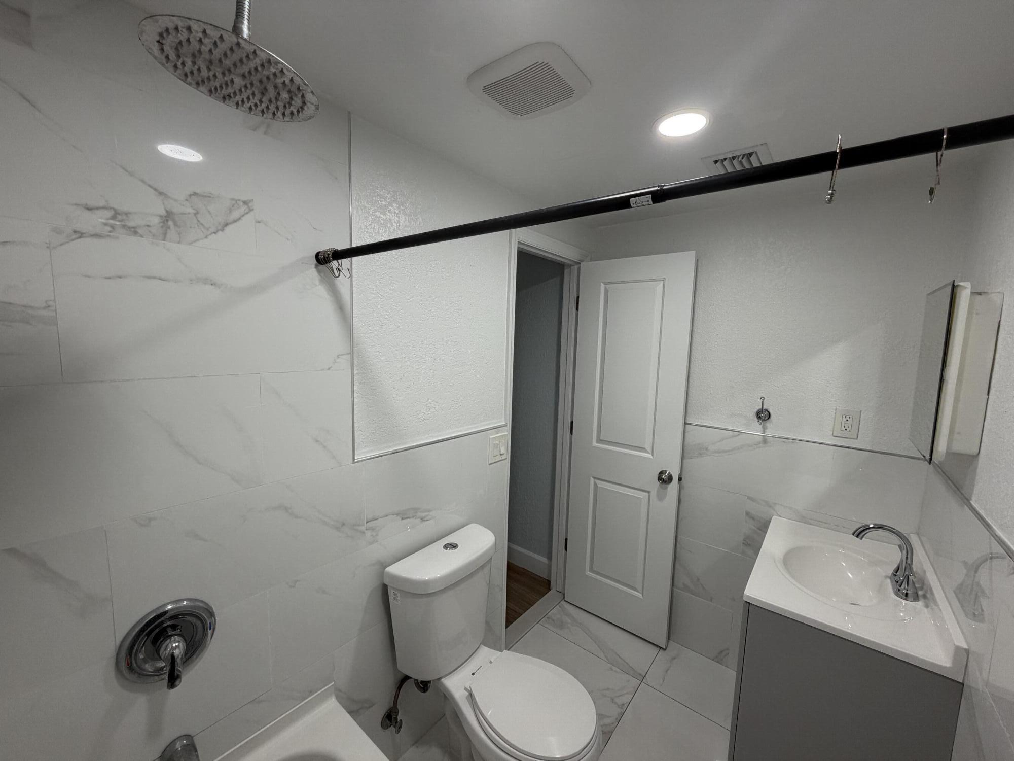 FOREST RIDGE PARK - Residential Lease