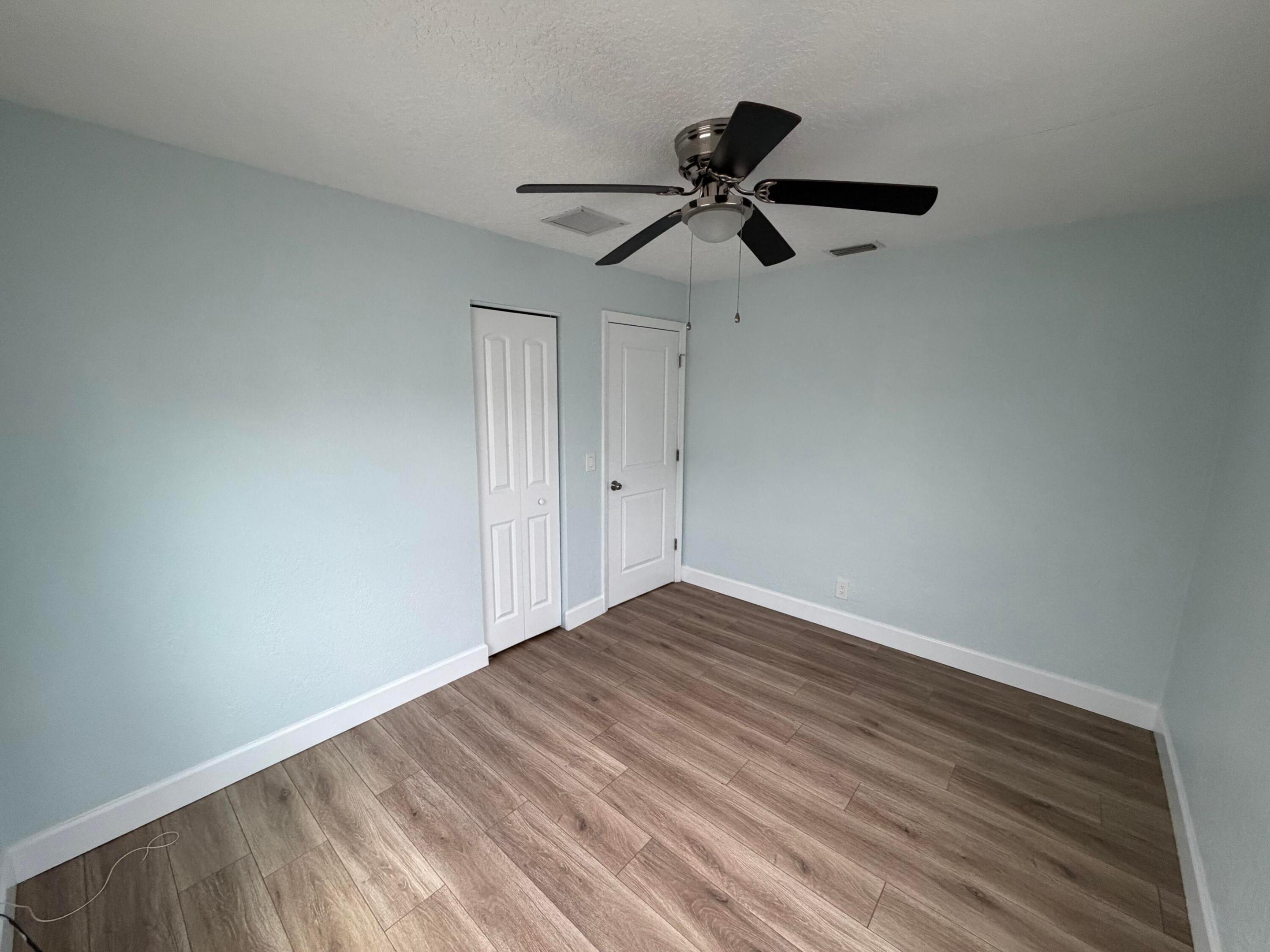 FOREST RIDGE PARK - Residential Lease