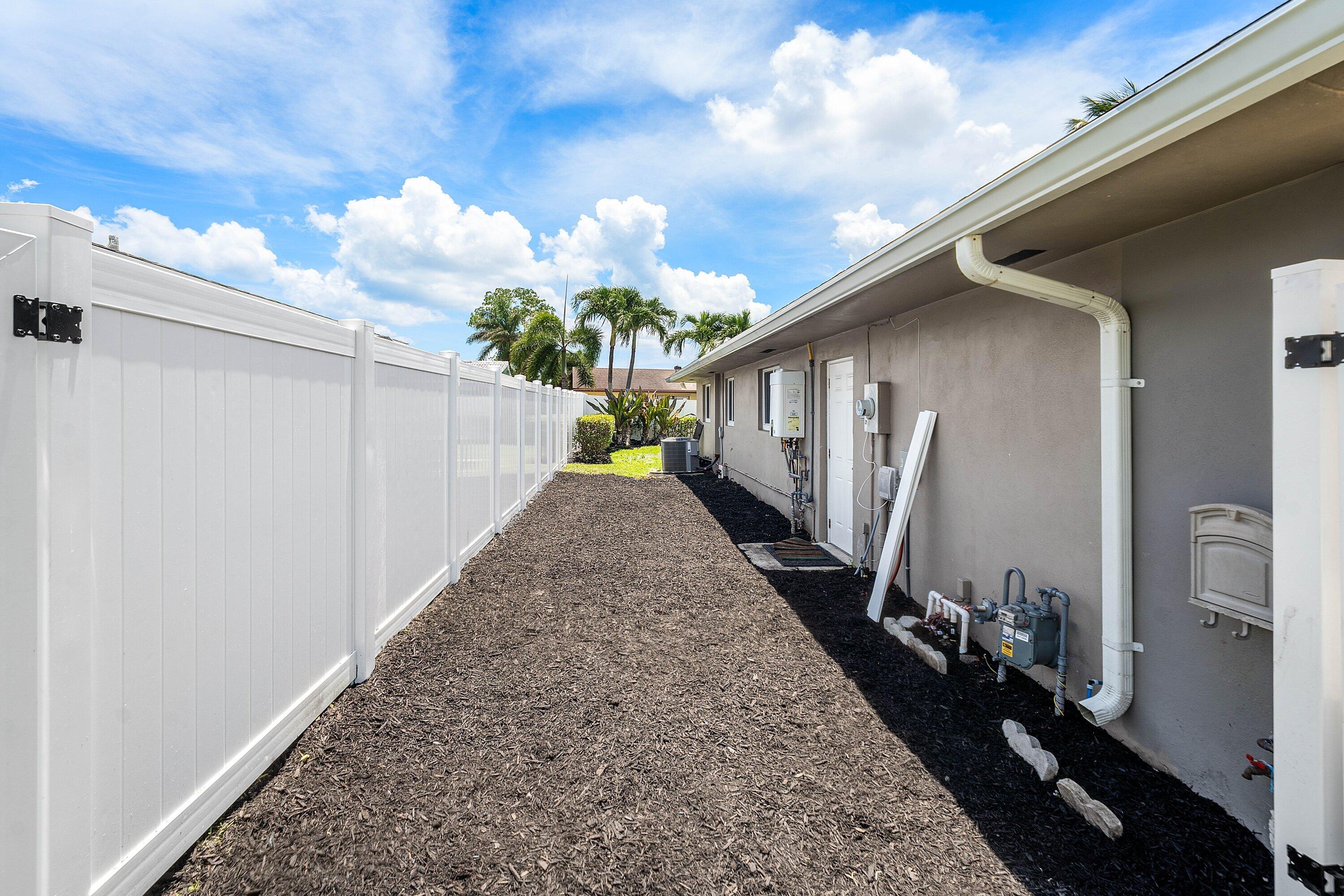 PALM BEACH GARDENS 4 - Residential
