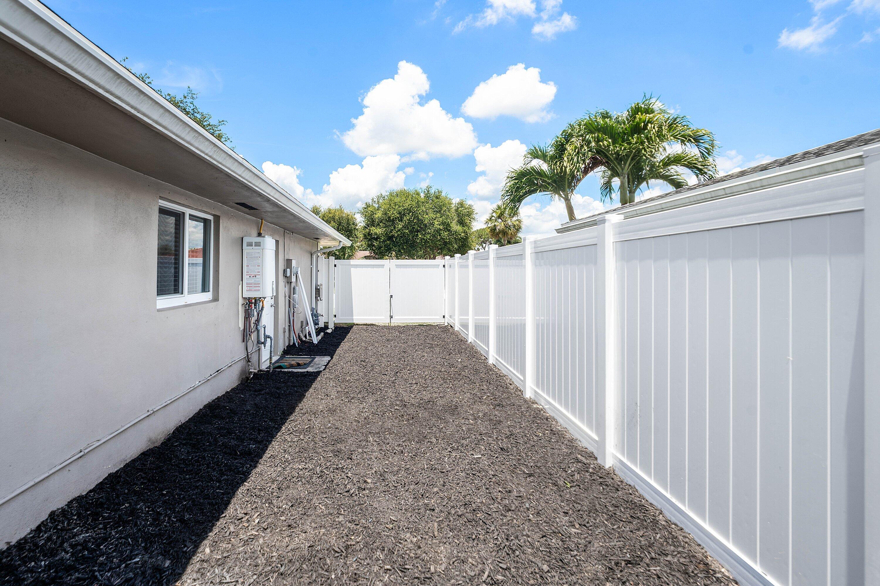 PALM BEACH GARDENS 4 - Residential
