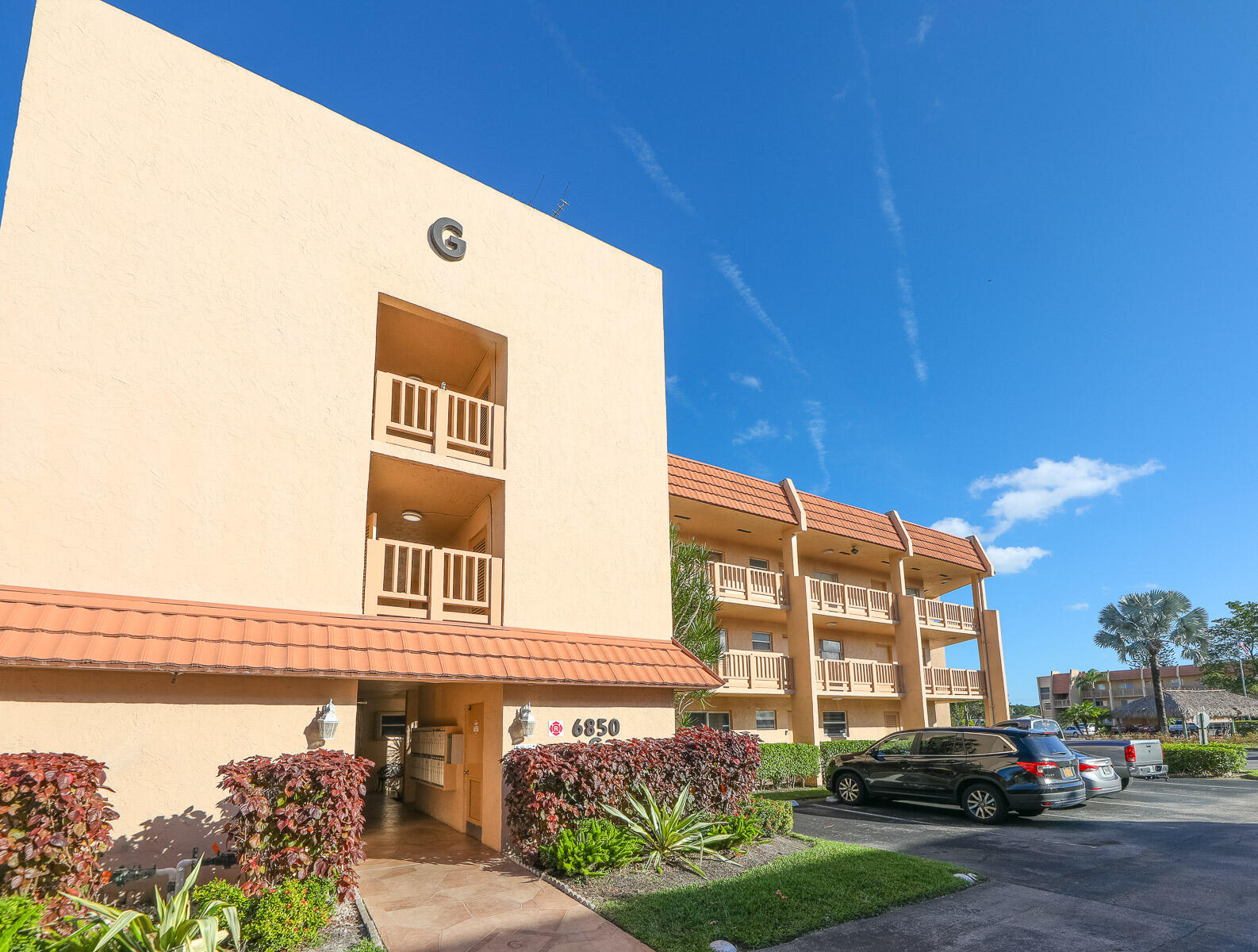 ROYAL PARK GARDENS III-G CONDO - Residential