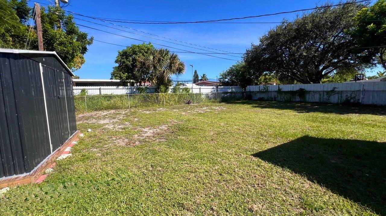 PALM SPRINGS VILLAGE 3 - Residential Lease