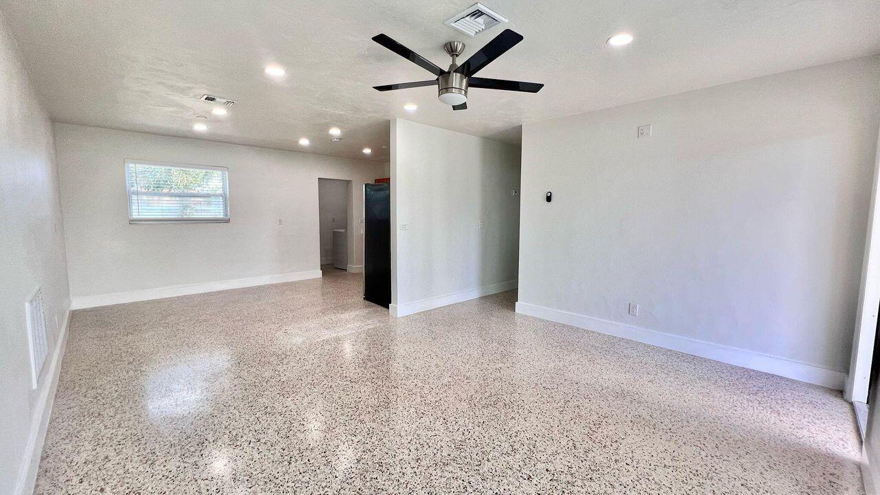 PALM SPRINGS VILLAGE 3 - Residential Lease