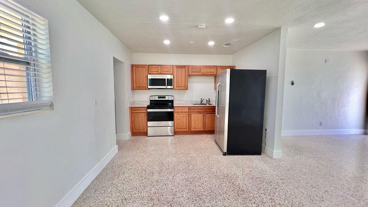 PALM SPRINGS VILLAGE 3 - Residential Lease