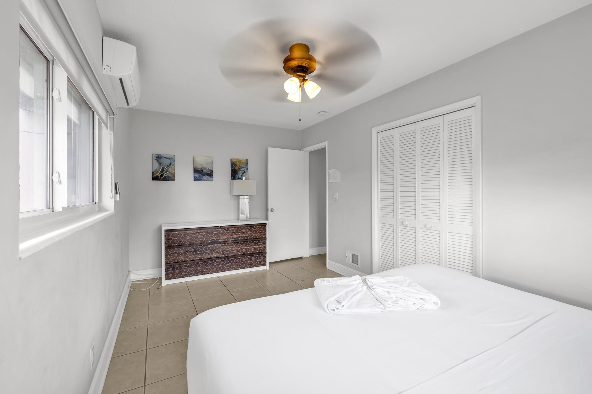 LIGHTHOUSE POINT FIRST SEC - Residential