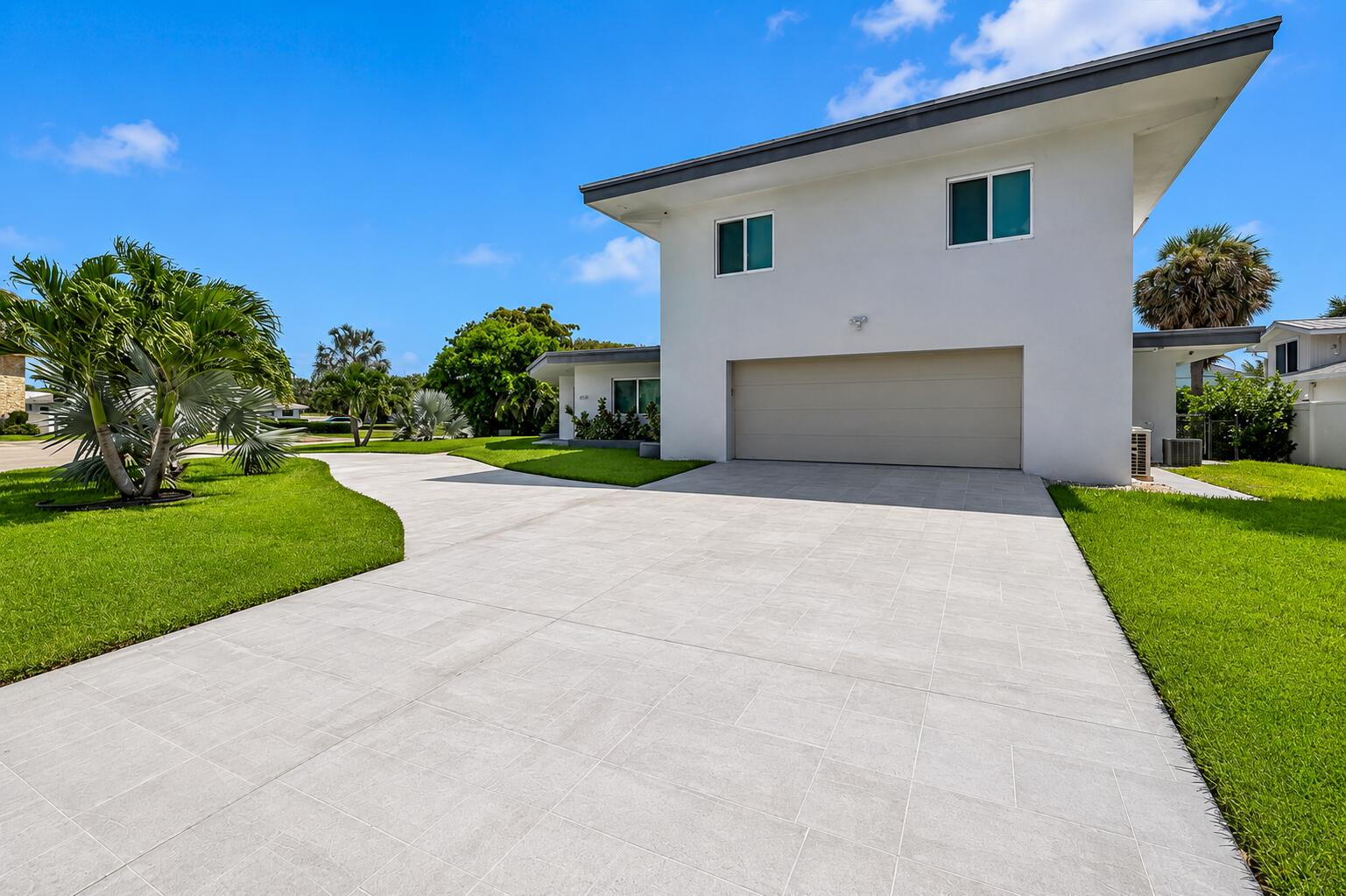 LIGHTHOUSE POINT FIRST SEC - Residential