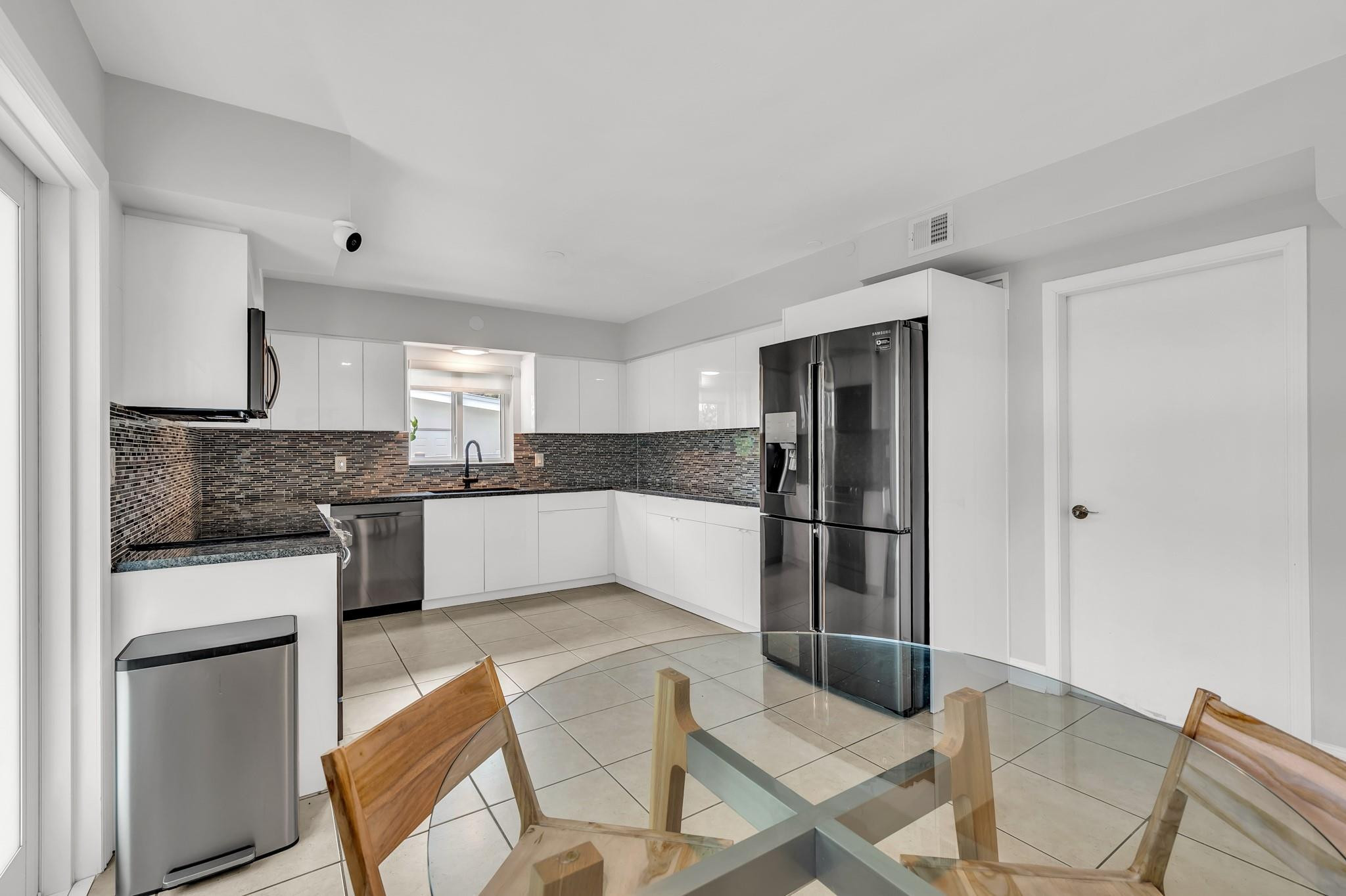 LIGHTHOUSE POINT FIRST SEC - Residential