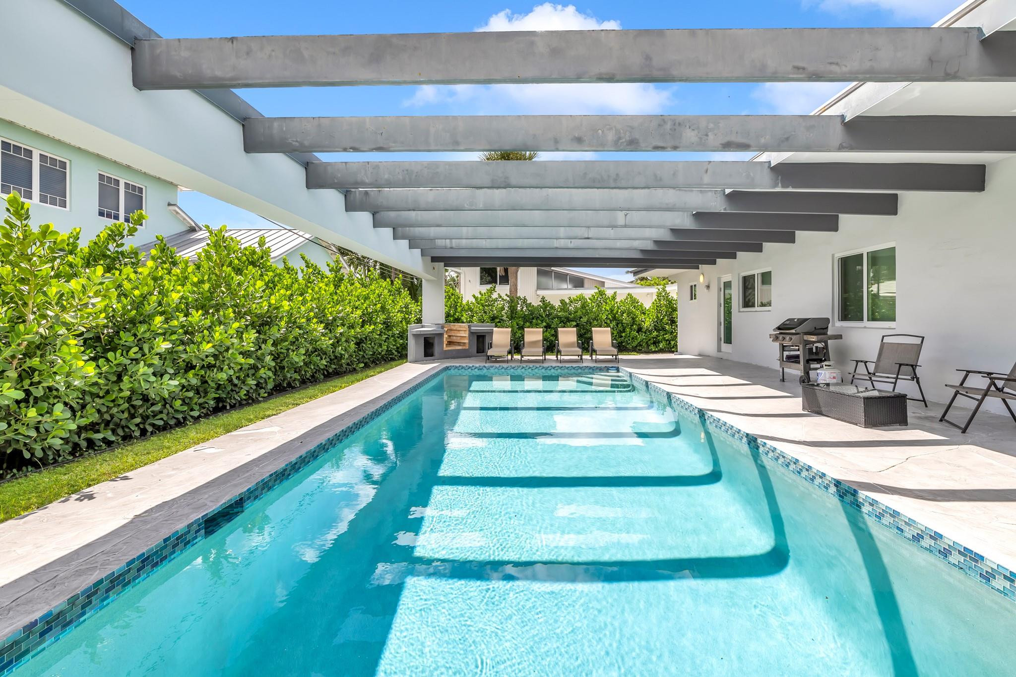 LIGHTHOUSE POINT FIRST SEC - Residential
