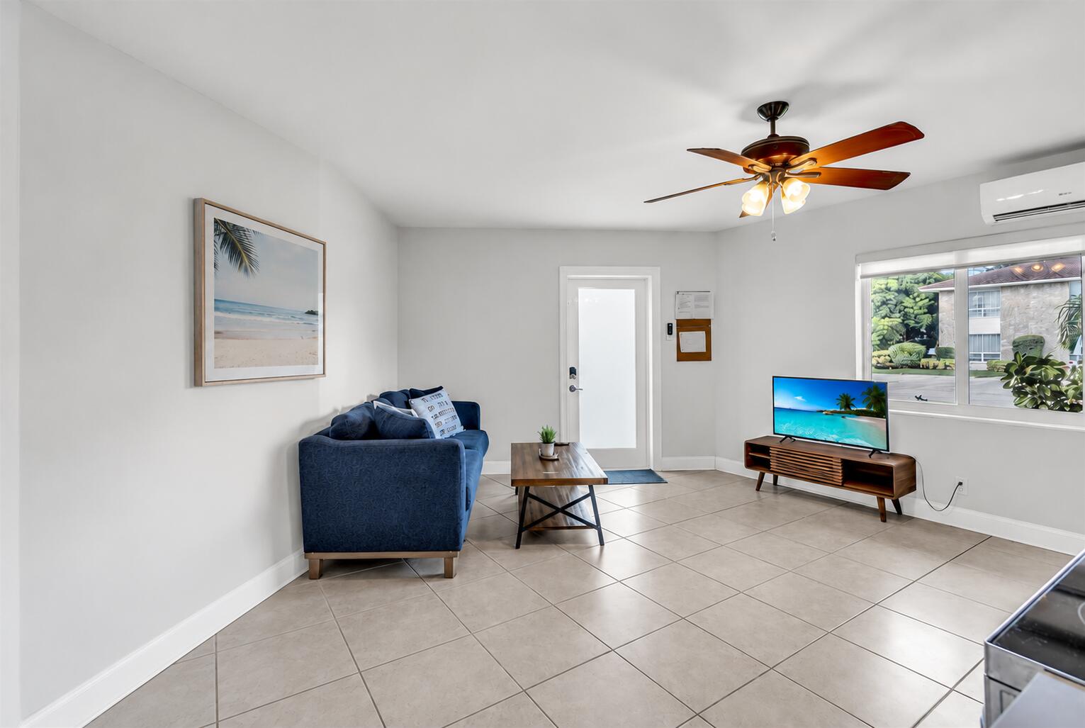 LIGHTHOUSE POINT FIRST SEC - Residential