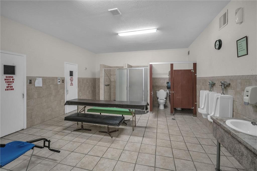 Castle Apartments - Residential