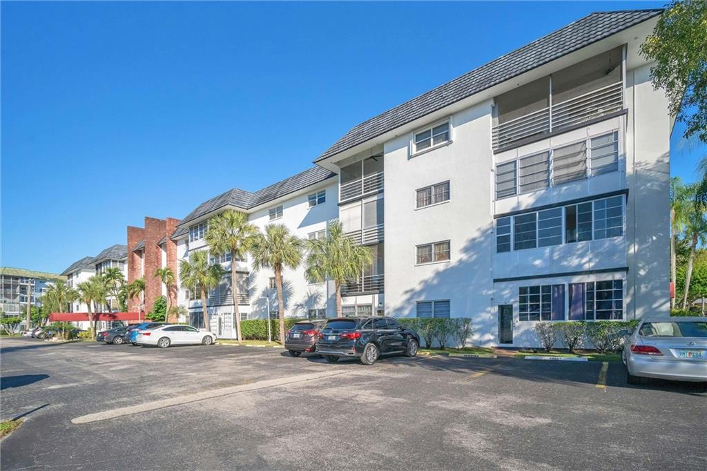 Castle Apartments - Residential