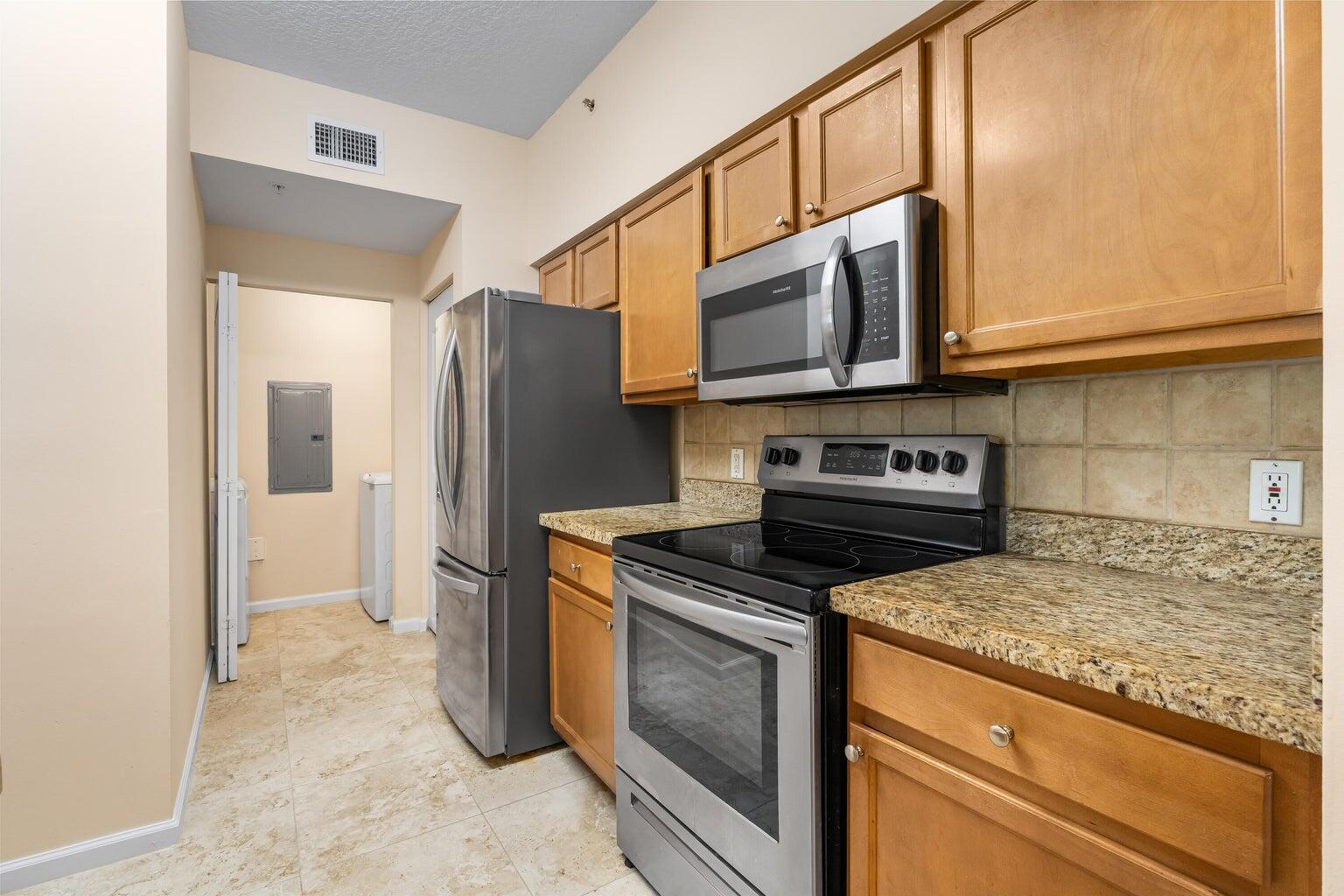 MEZZANO CONDO - Residential Lease