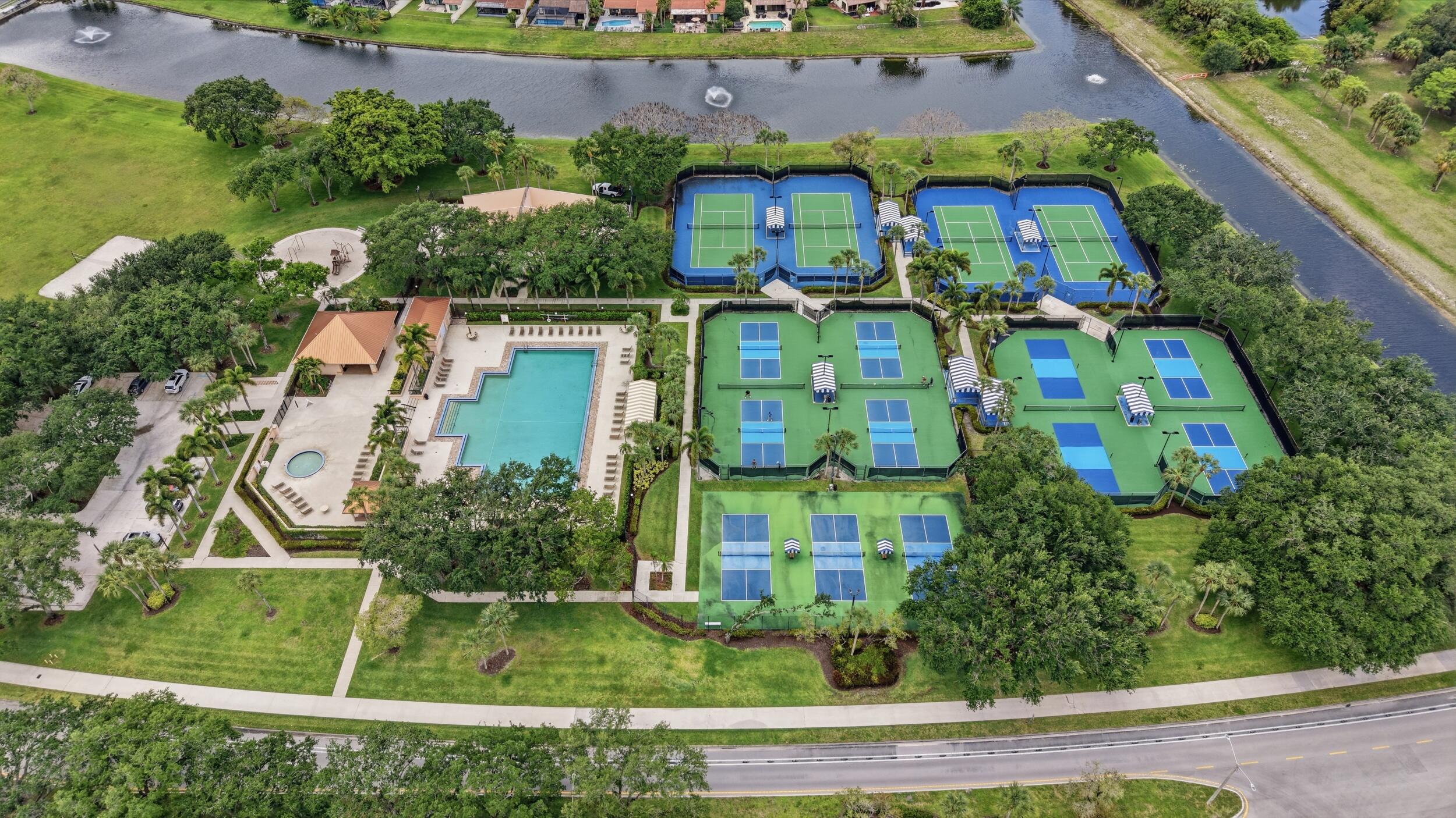SARATOGA POINTE - Residential