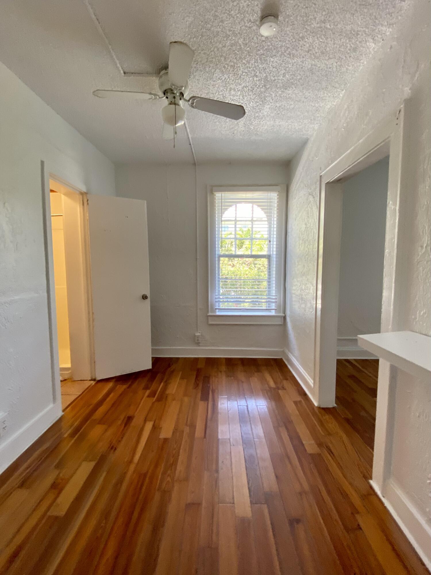 OCEAN PARK H W ROBBINS - Residential Lease
