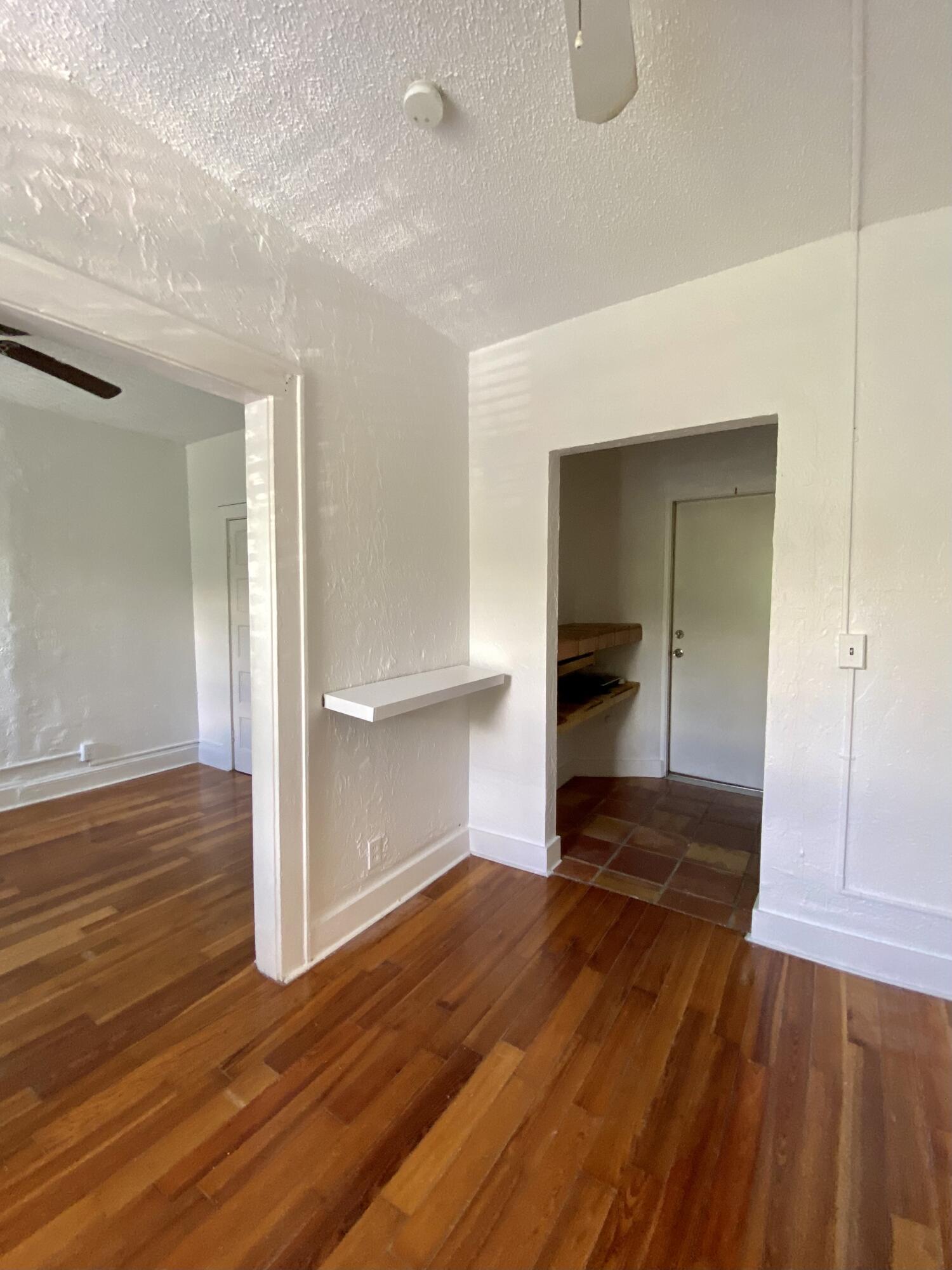 OCEAN PARK H W ROBBINS - Residential Lease