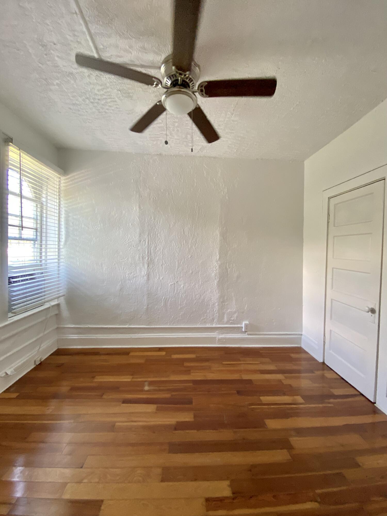 OCEAN PARK H W ROBBINS - Residential Lease