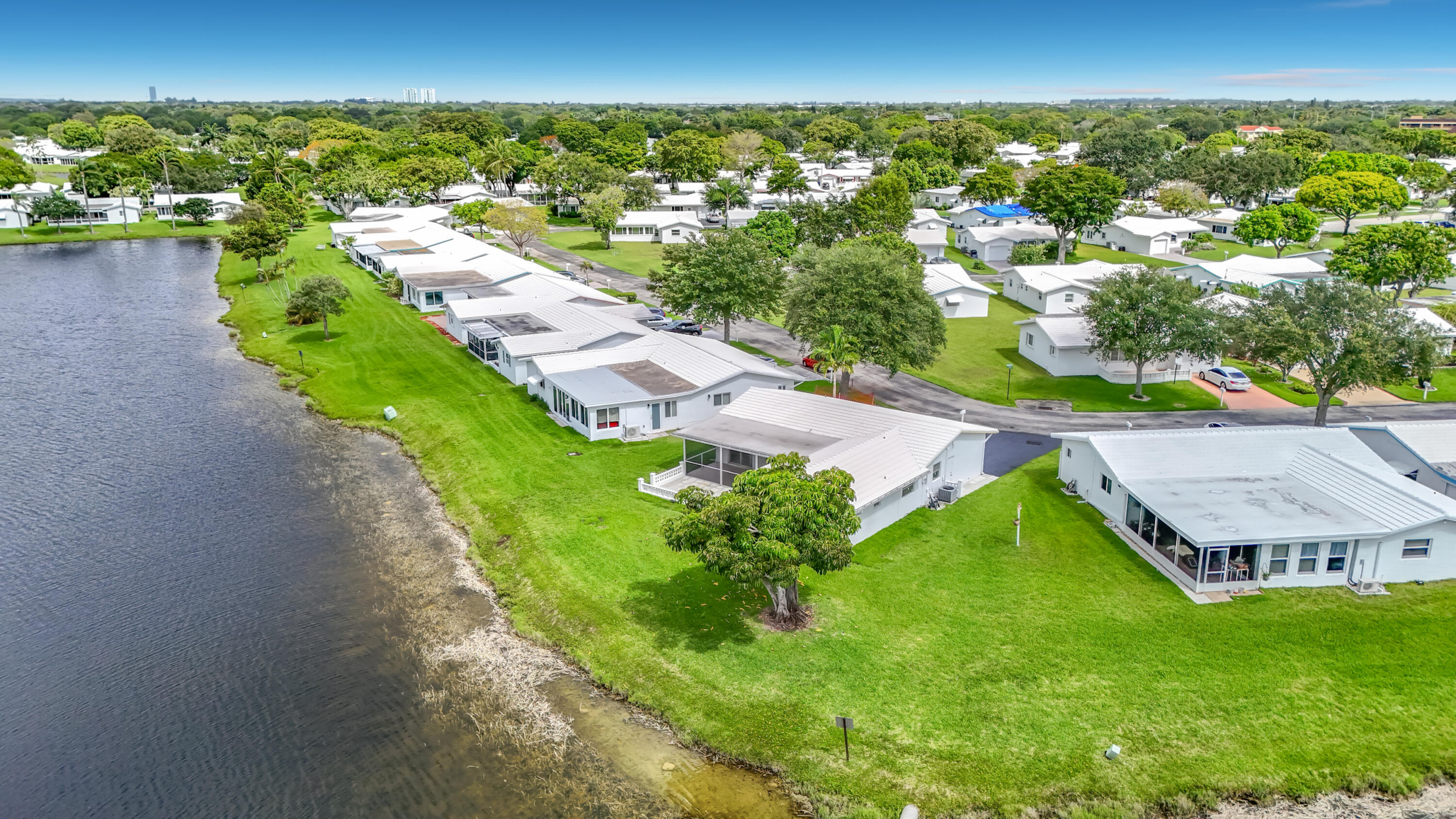 LAUDERDALE WEST 2 SEC - Residential