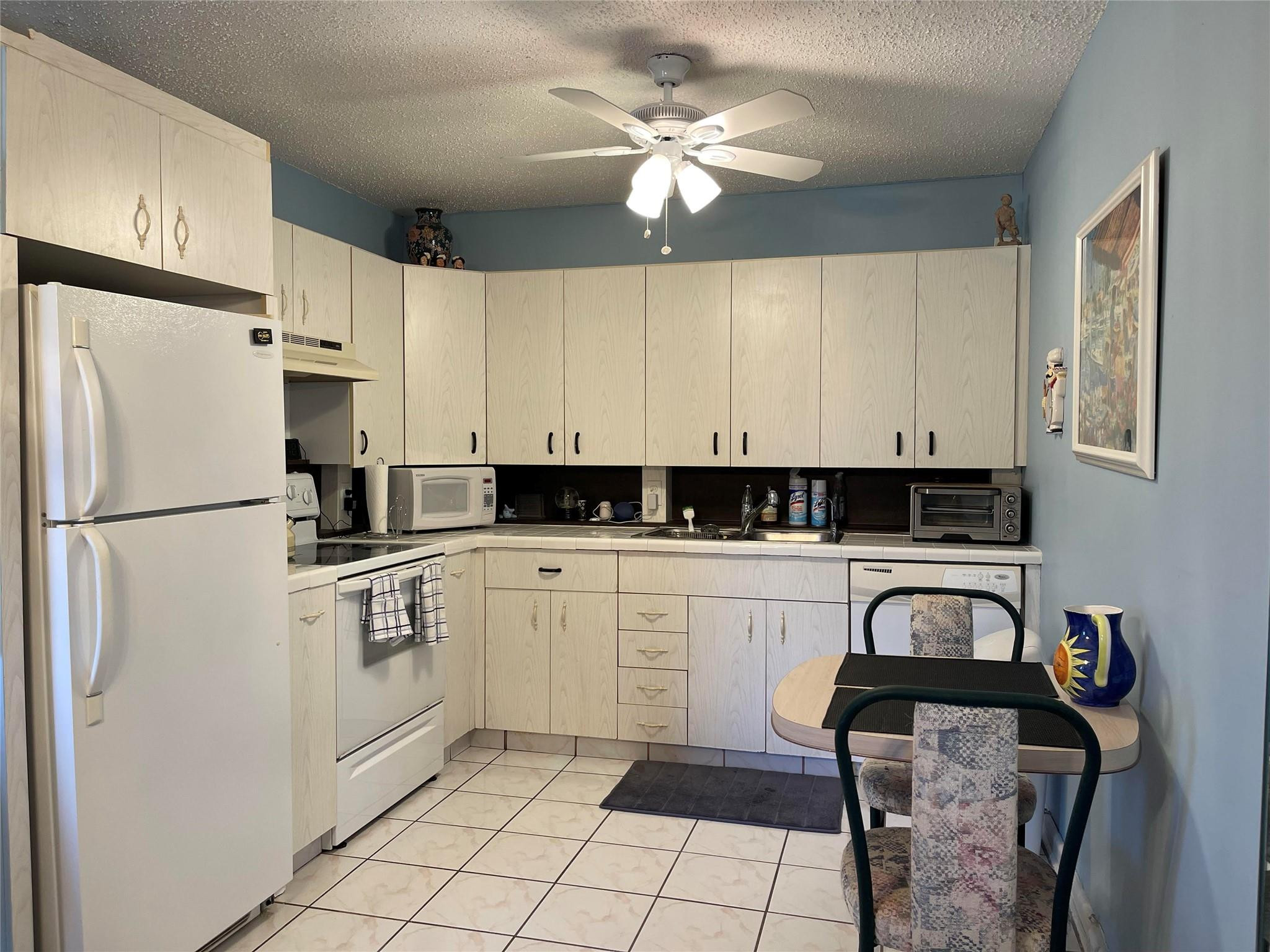 HYTHE AT CENTURY VILLAGE CONDO - Residential Lease