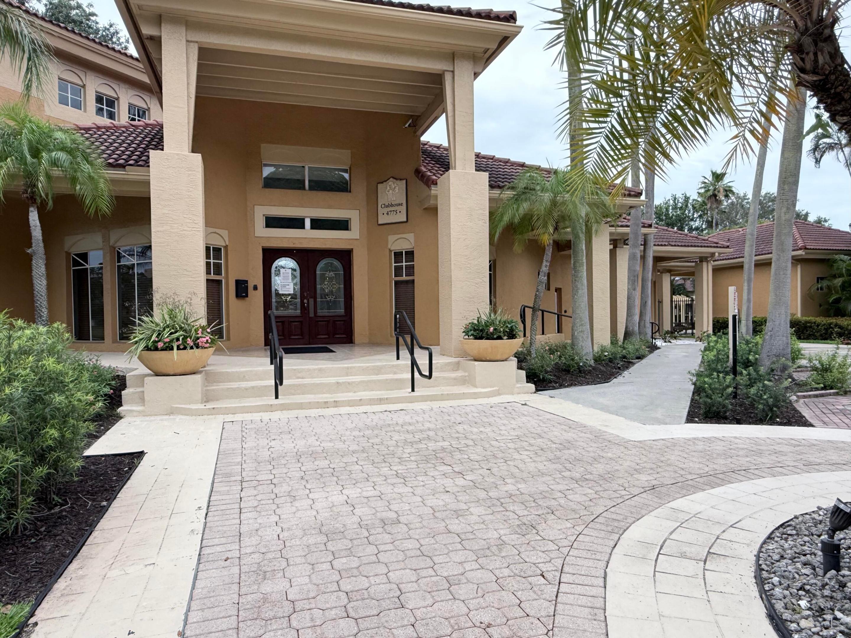 PALM LAKE CONDO - Residential Lease