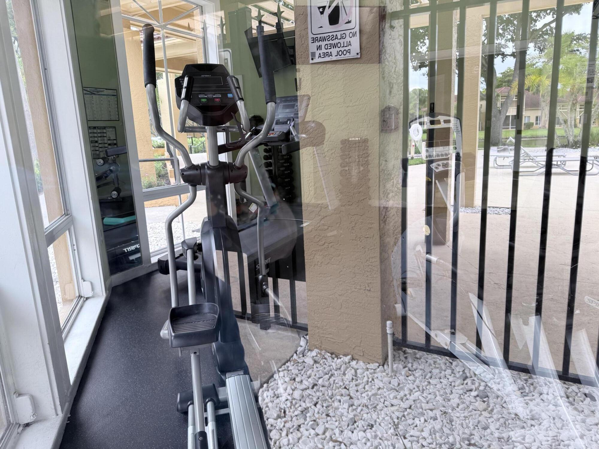 PALM LAKE CONDO - Residential Lease