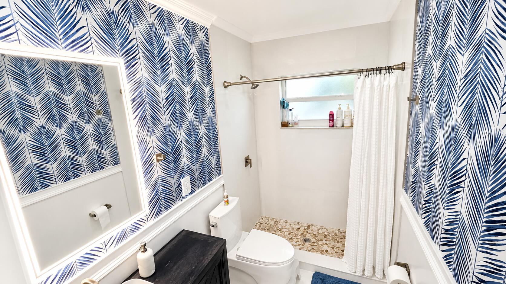 CRESTHAVEN VILLAS CONDO 25 - Residential