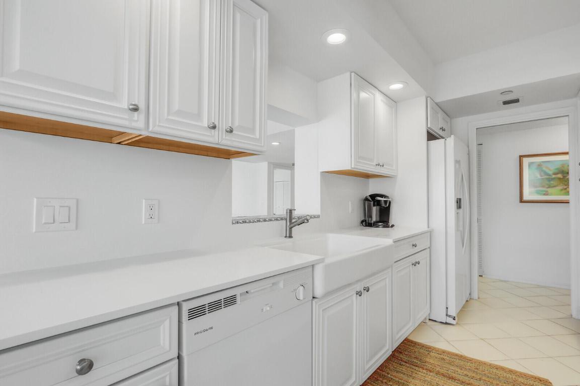 MARTINIQUE 2 CONDO - Residential Lease